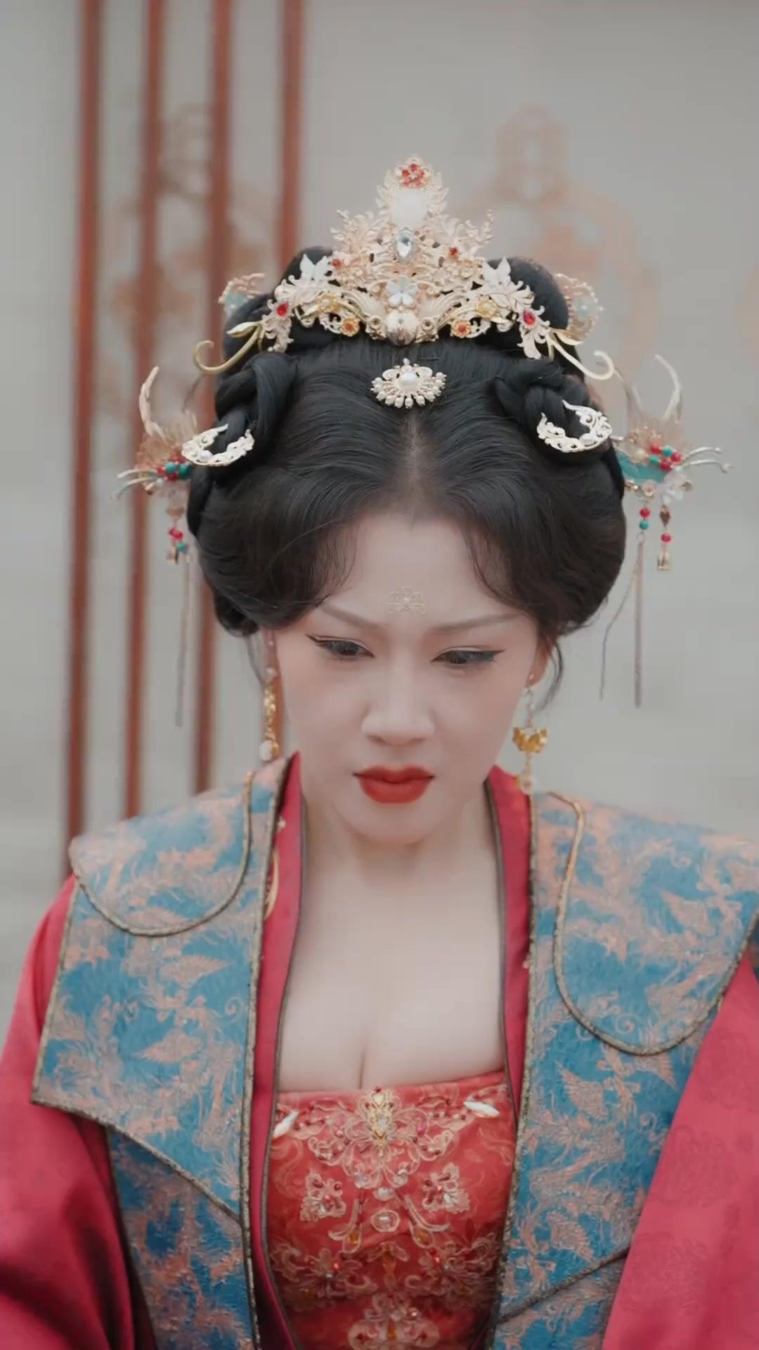 OMG! I Flips a Female Empire?