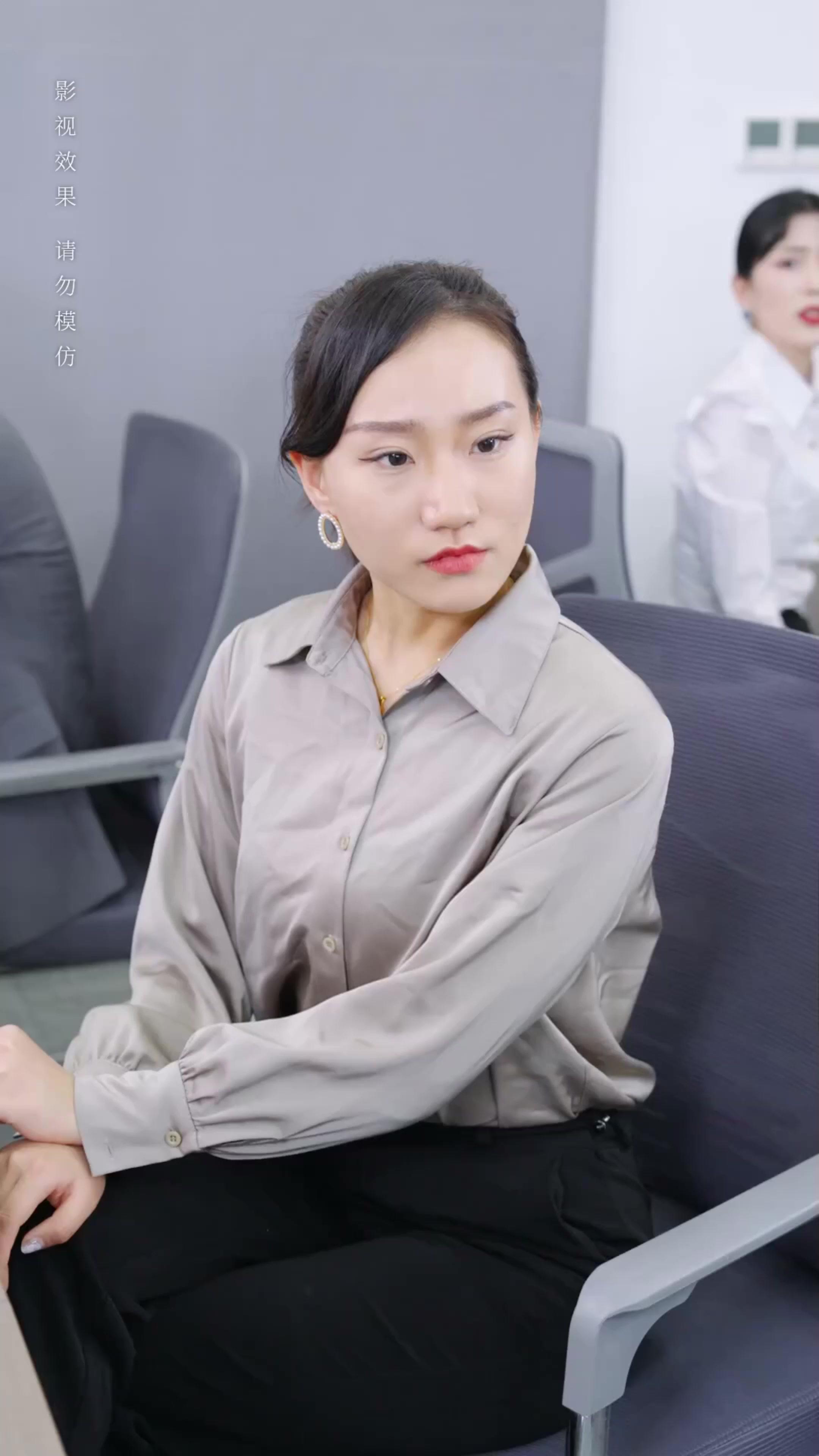 TOURNANT EN ROND POUR TE TROUVER