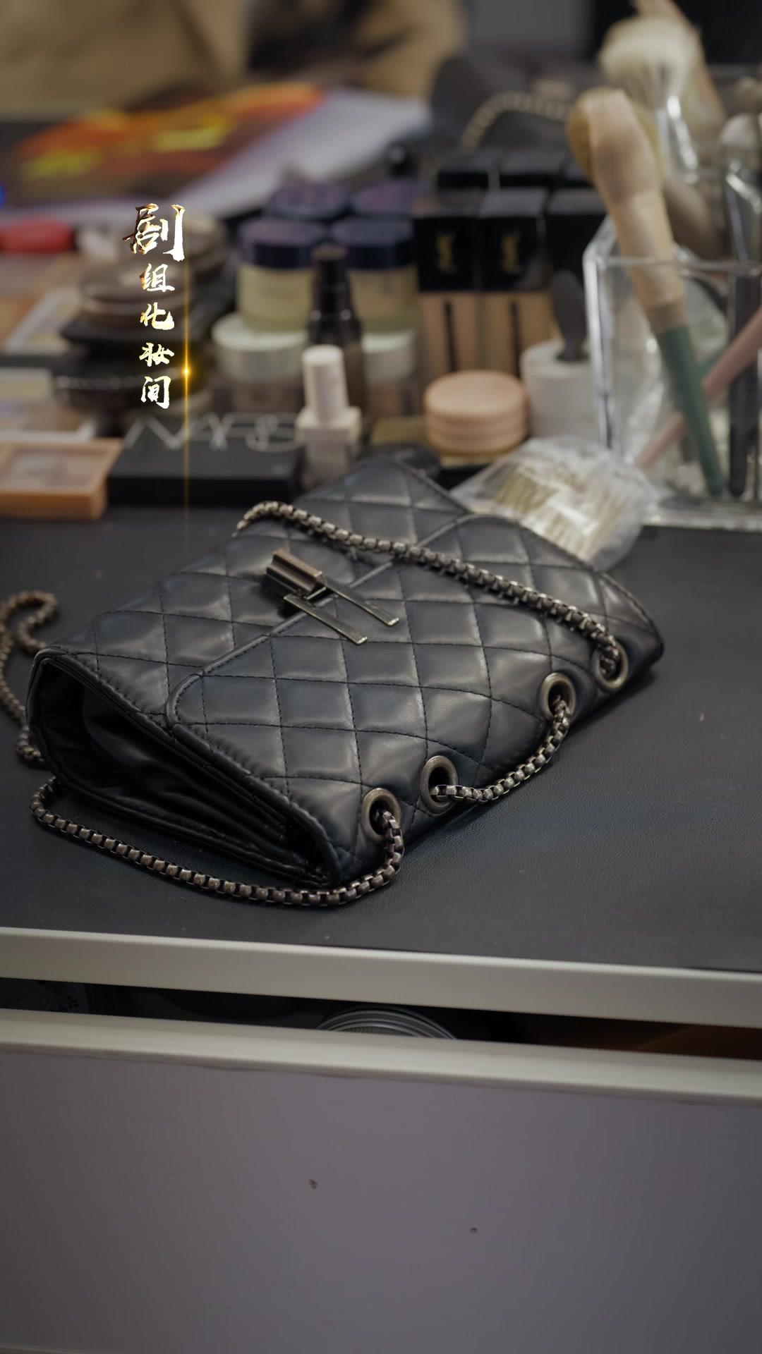 Cinta Kontrak, Bos Cemburu!