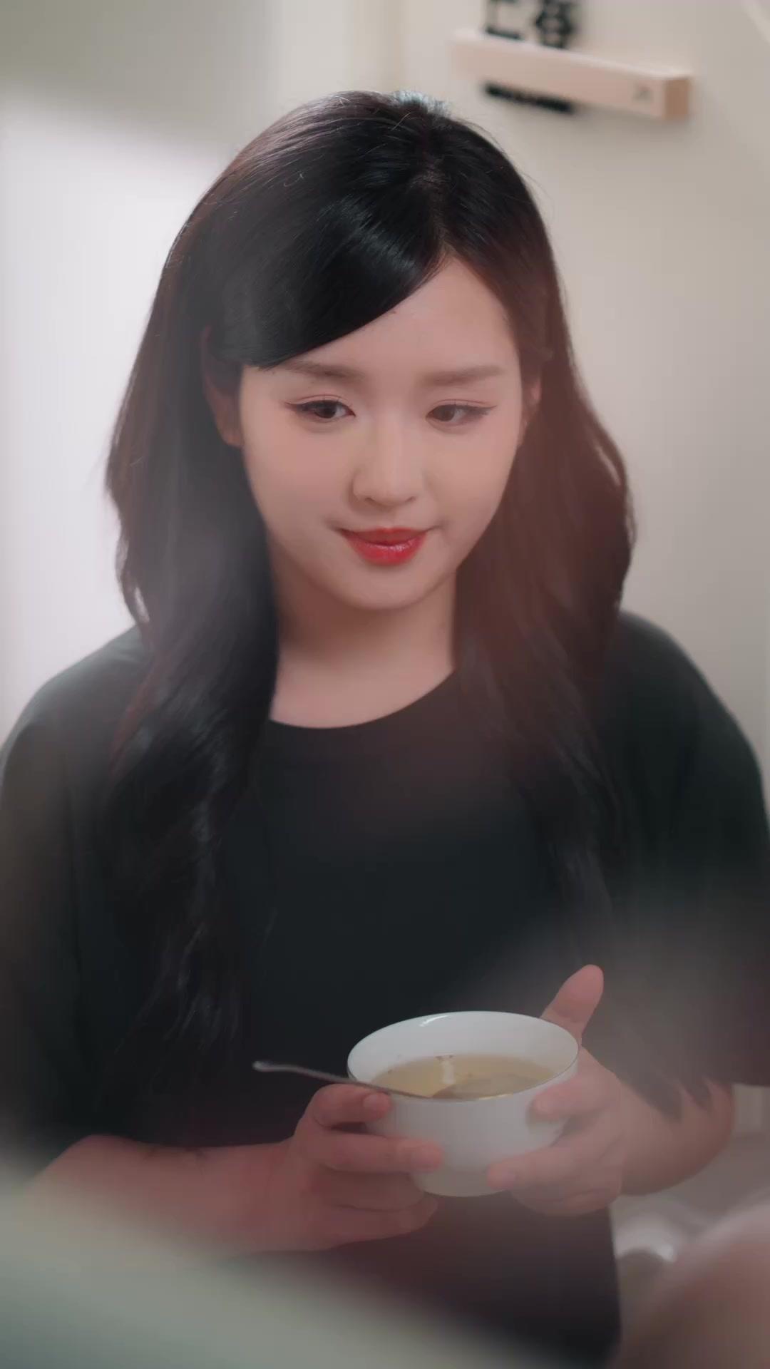 Dalam Pelukannya, Aku Bebas