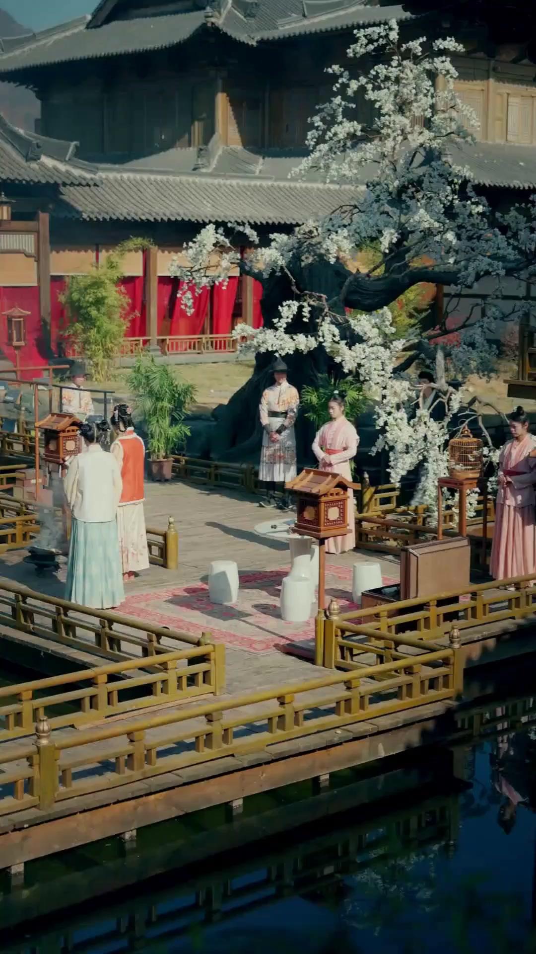 (Dubbed)His Trash, The Throne's Treasure