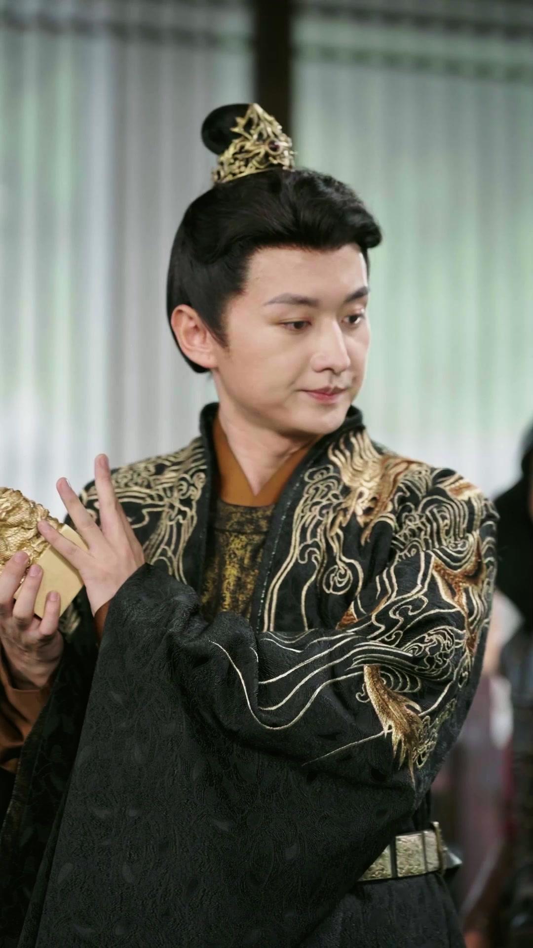 Takhta di Ujung Pedang