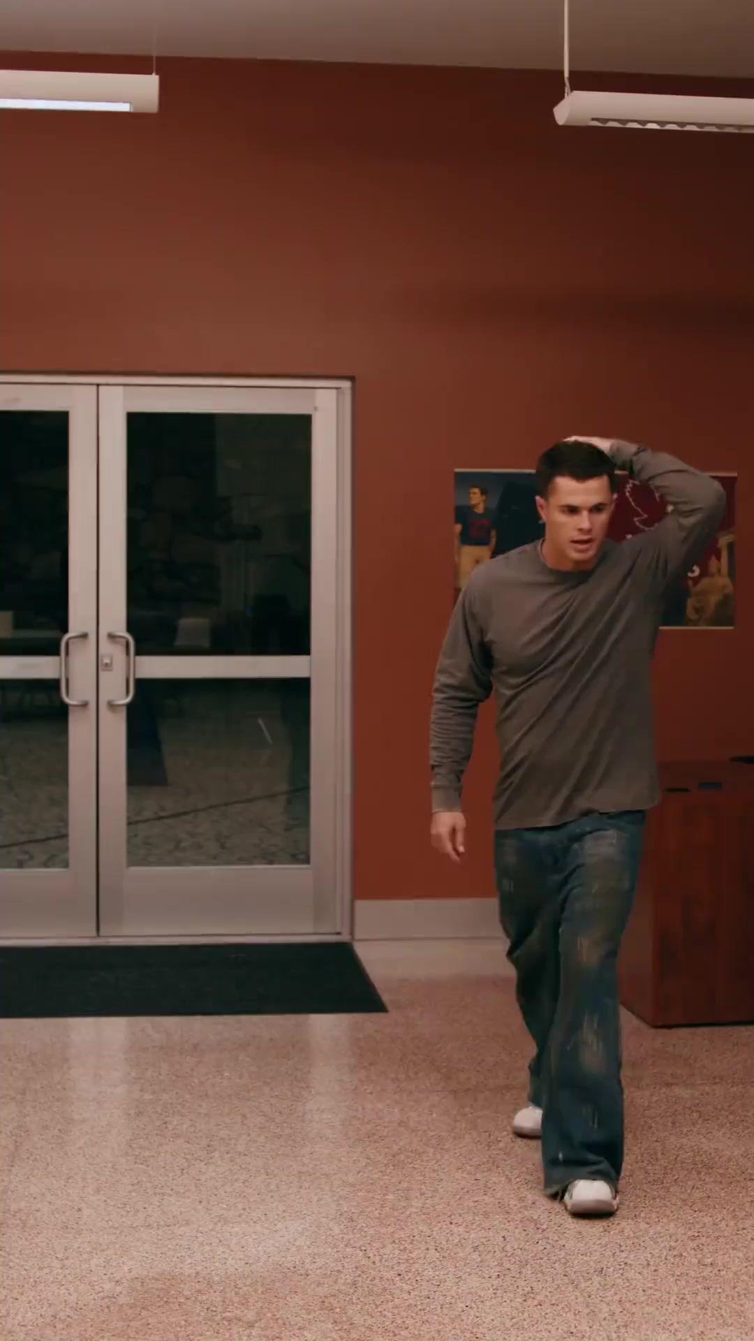 (Doblado) El dios regresó al juego