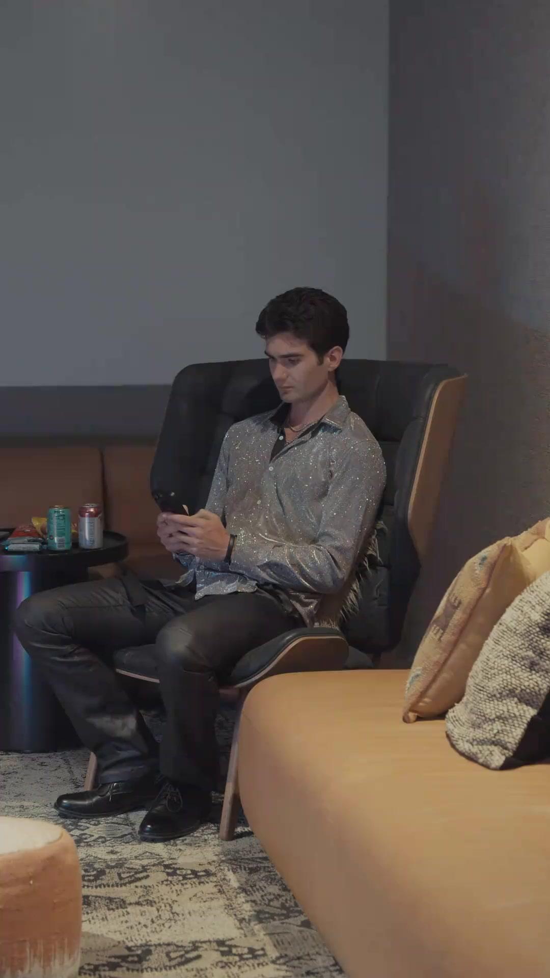 L'HÉRITIÈRE RENAÎT DES CENDRES 