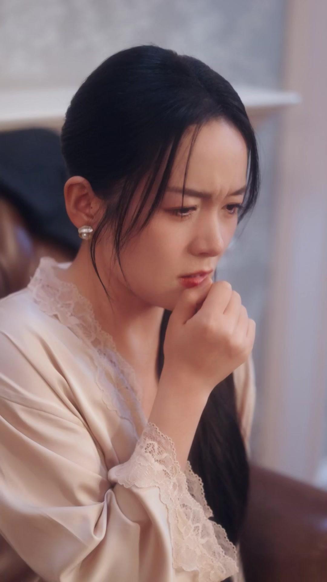 錯愛成囚：白月光还是替身？