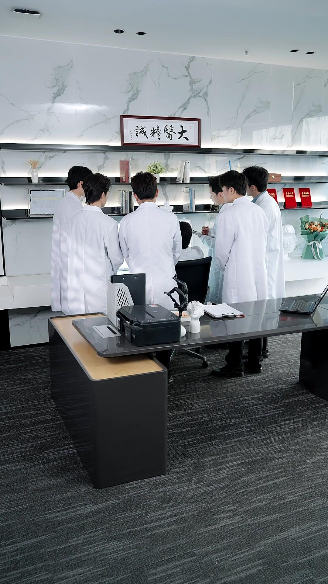 Menikah Dengan Bos Kaya