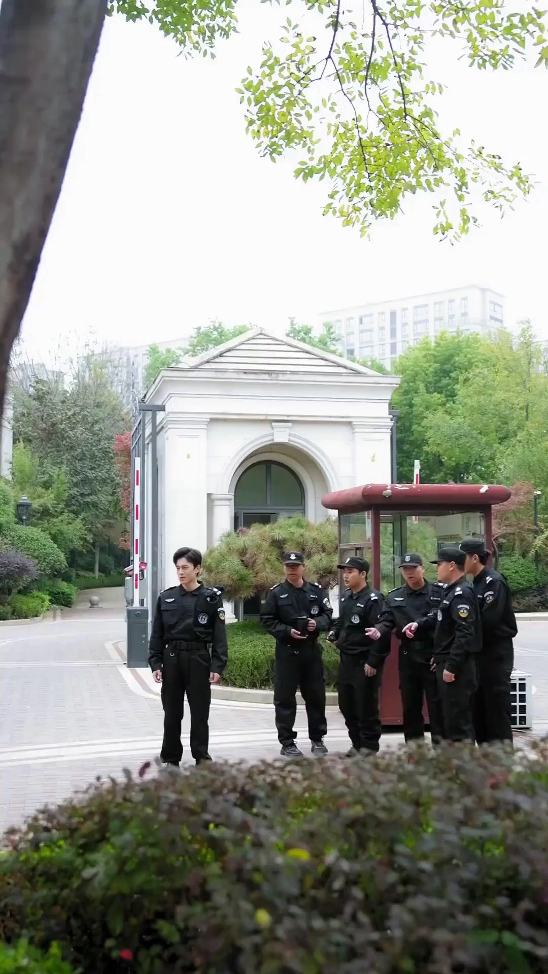 (Dubbed) Ms. CEO's Invincible Guard