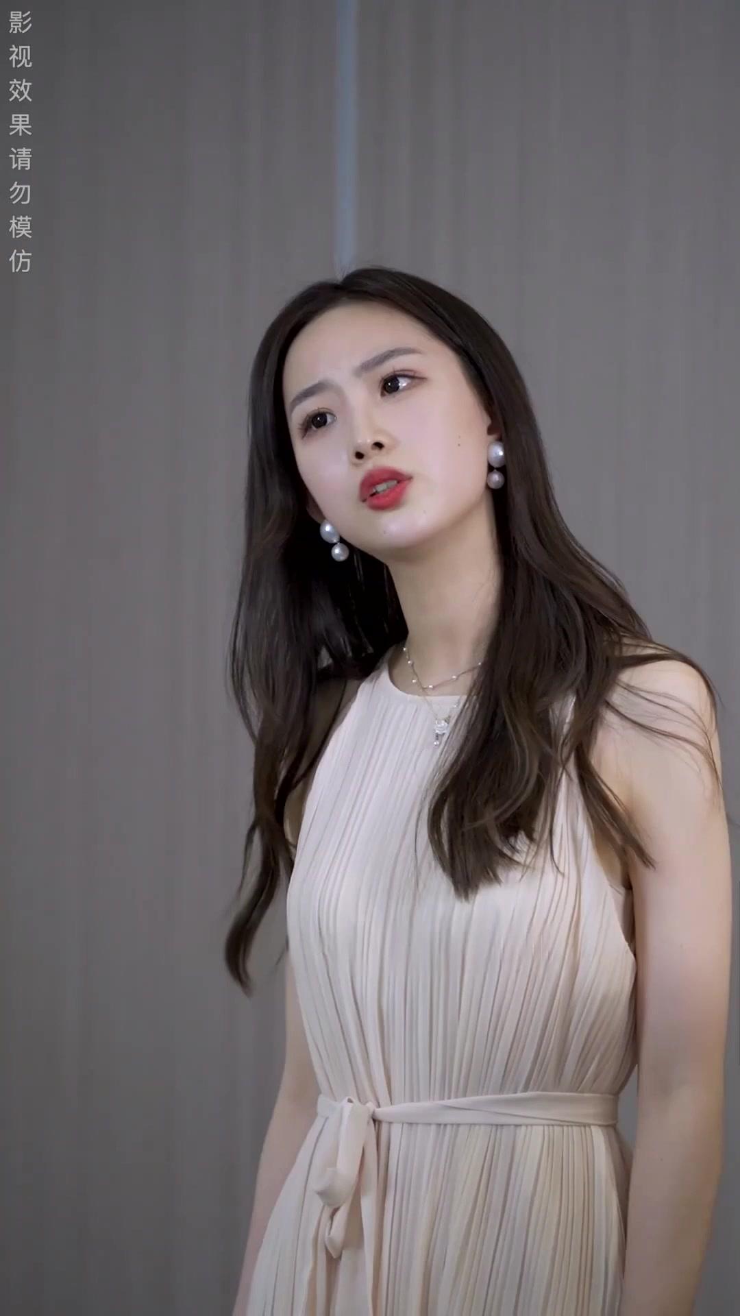 Genius Kecil: CEO Ibu Lari Hamil