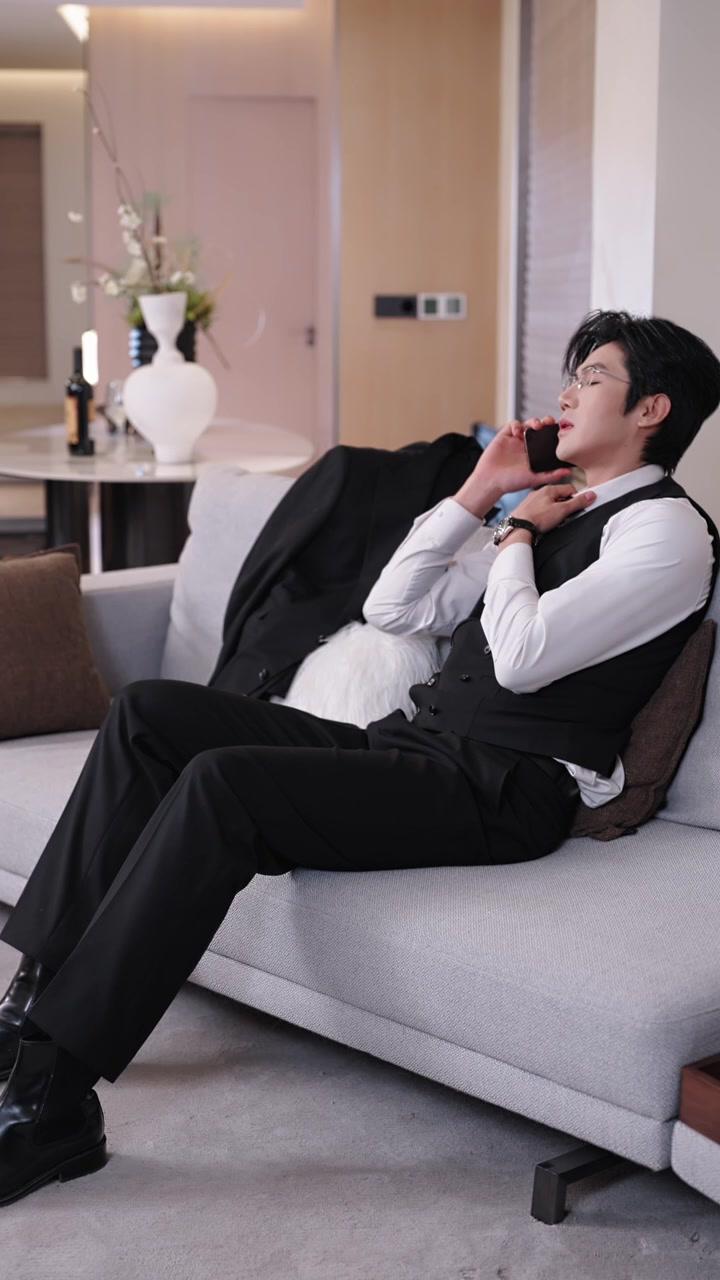 撩到個大佬，他超會撐腰的