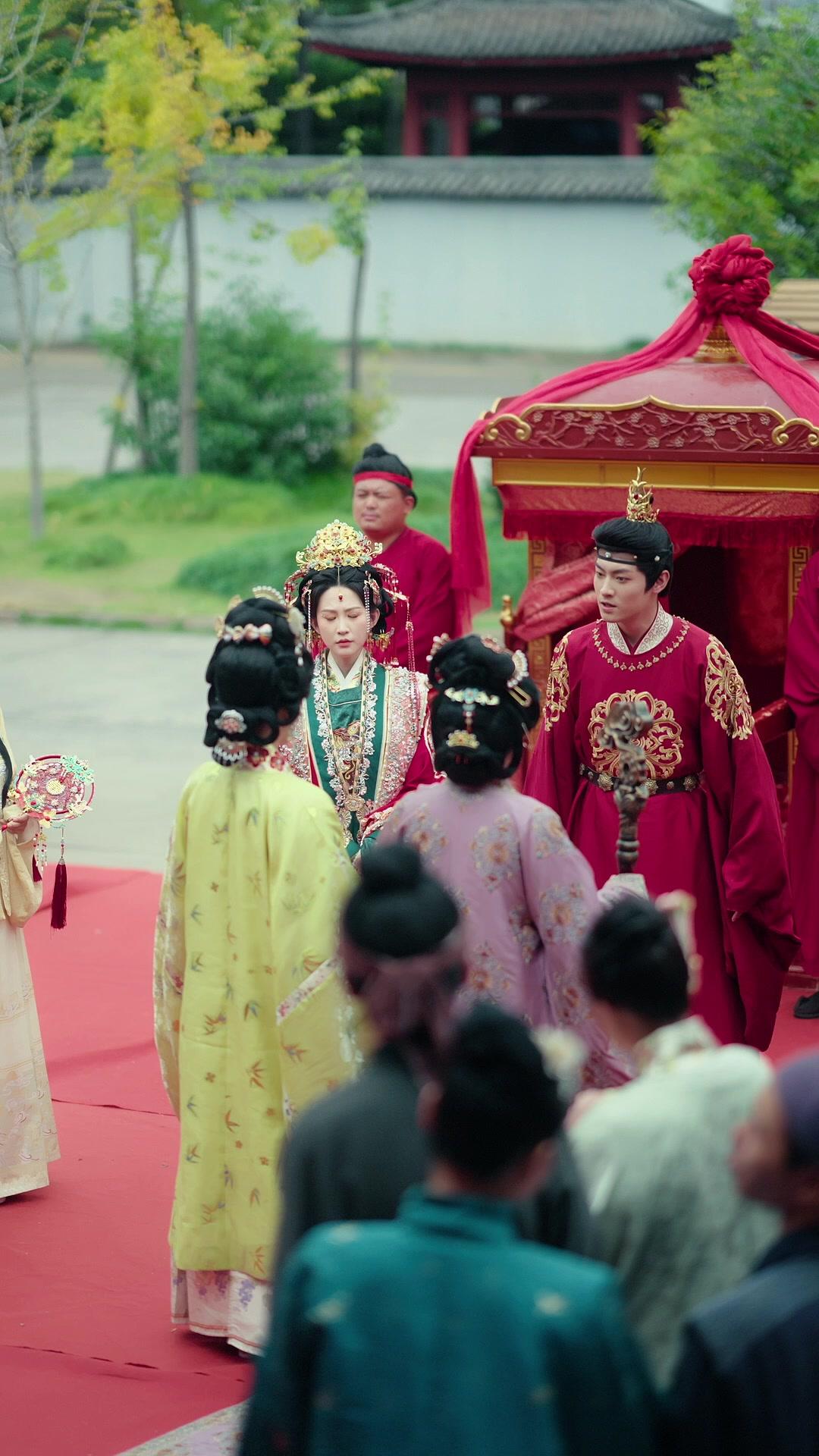 DE L'HÉRITIER AU MARQUIS