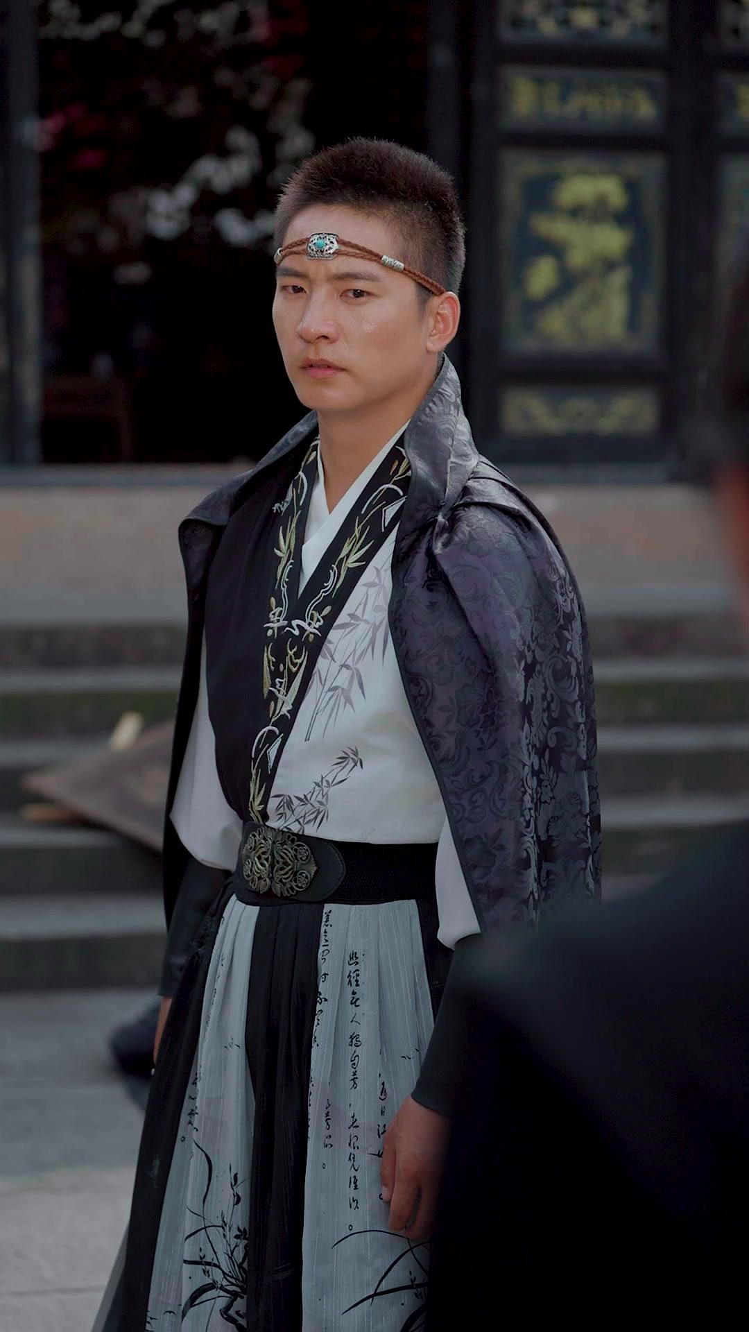 Fénix entre cenizas