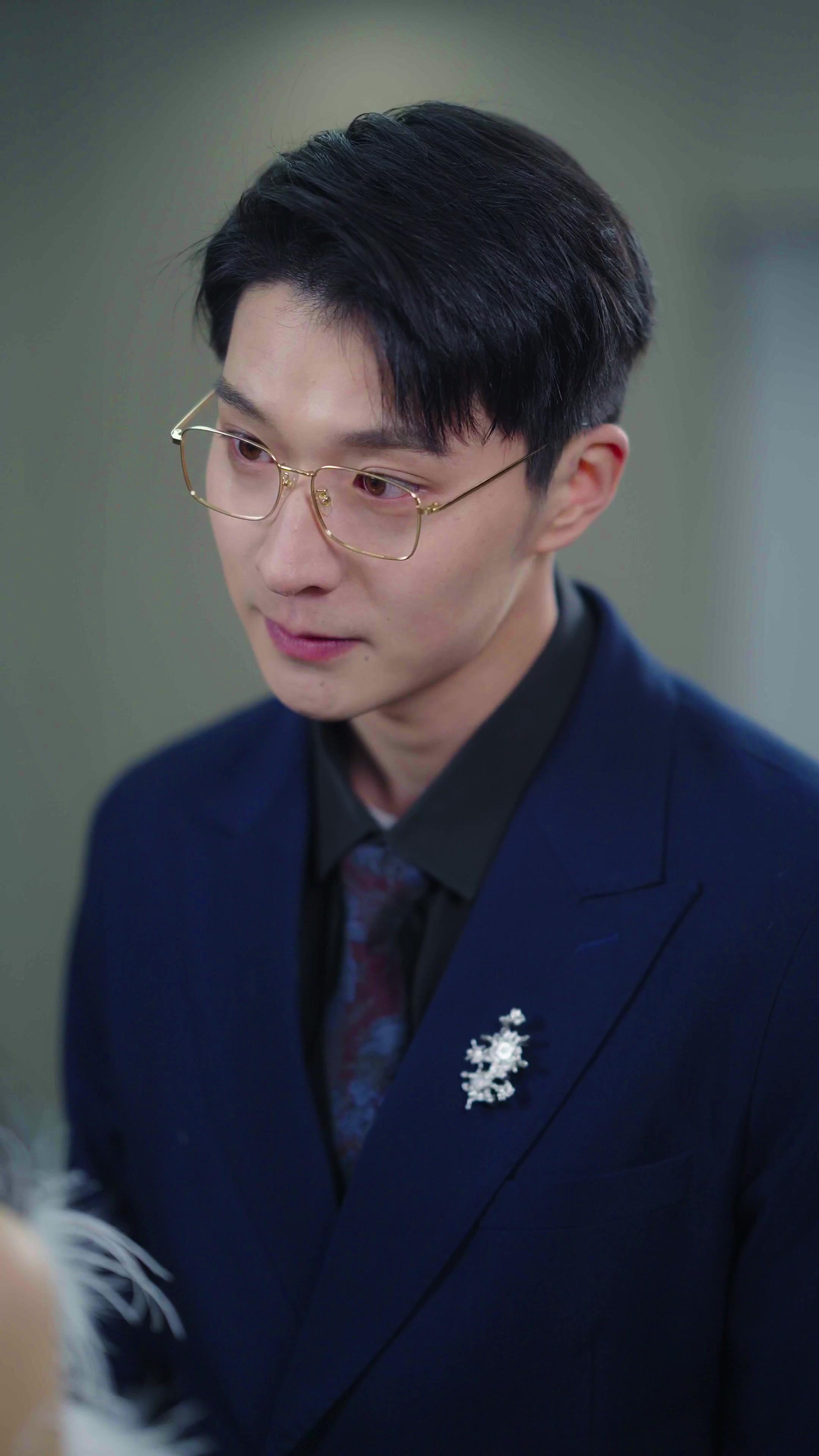 Contract? Oops, I’m in Love!