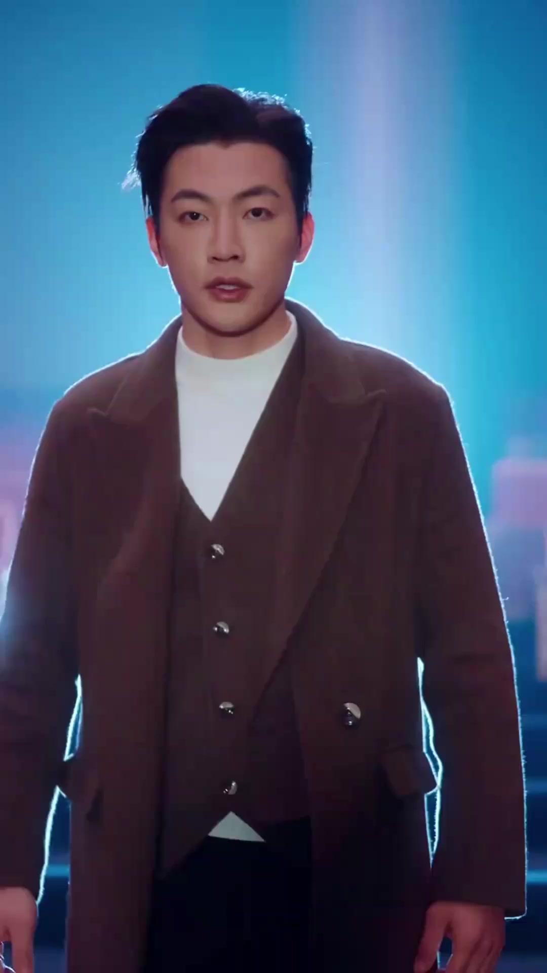 Air Mata di Balik Topeng Bisu