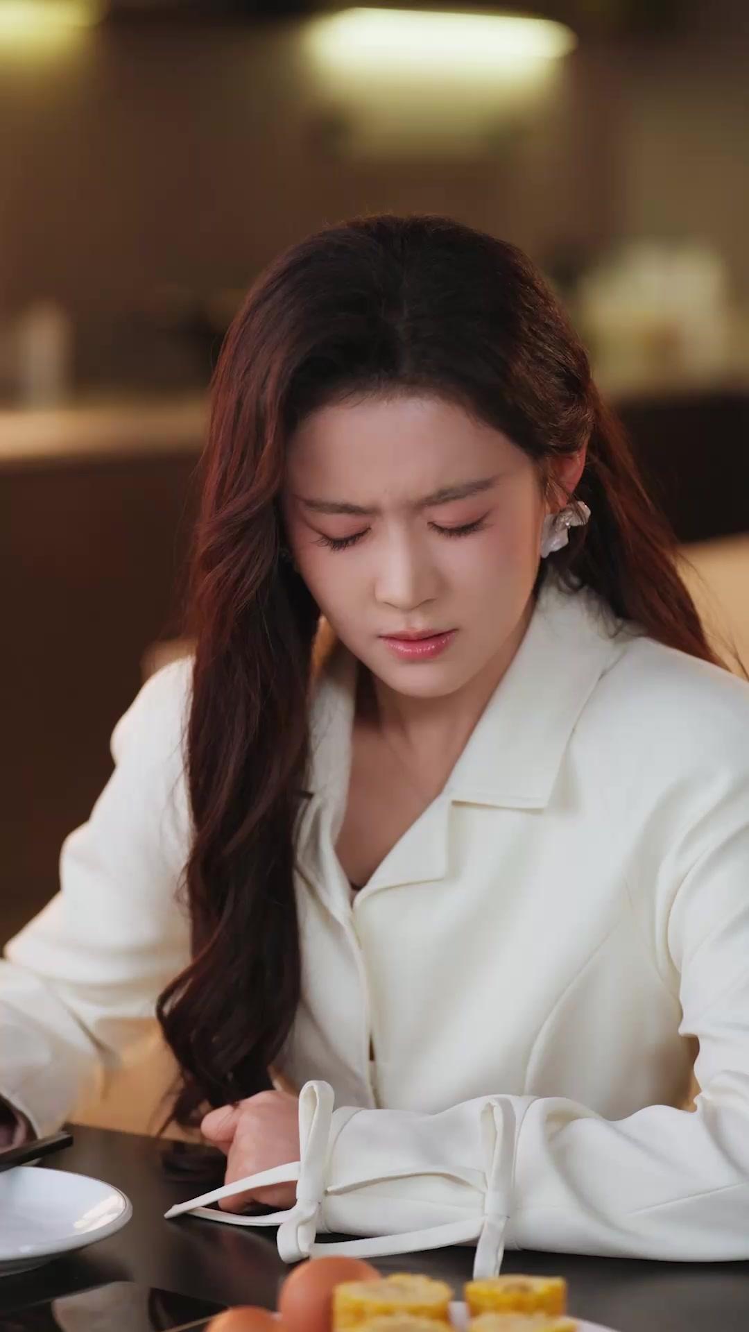 Cold Marriage, Hot Secret