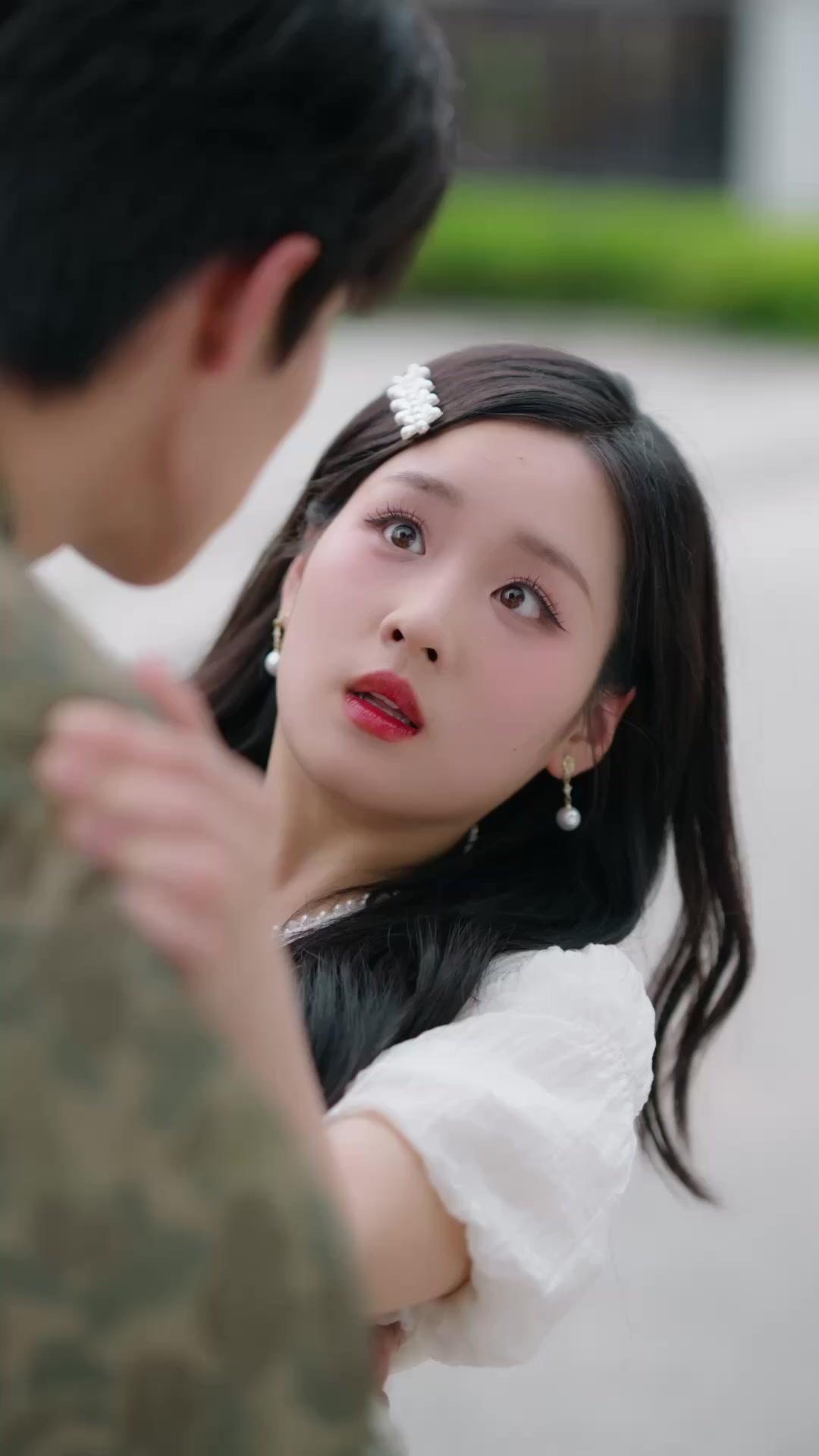 Dalam Pelukannya, Aku Bebas