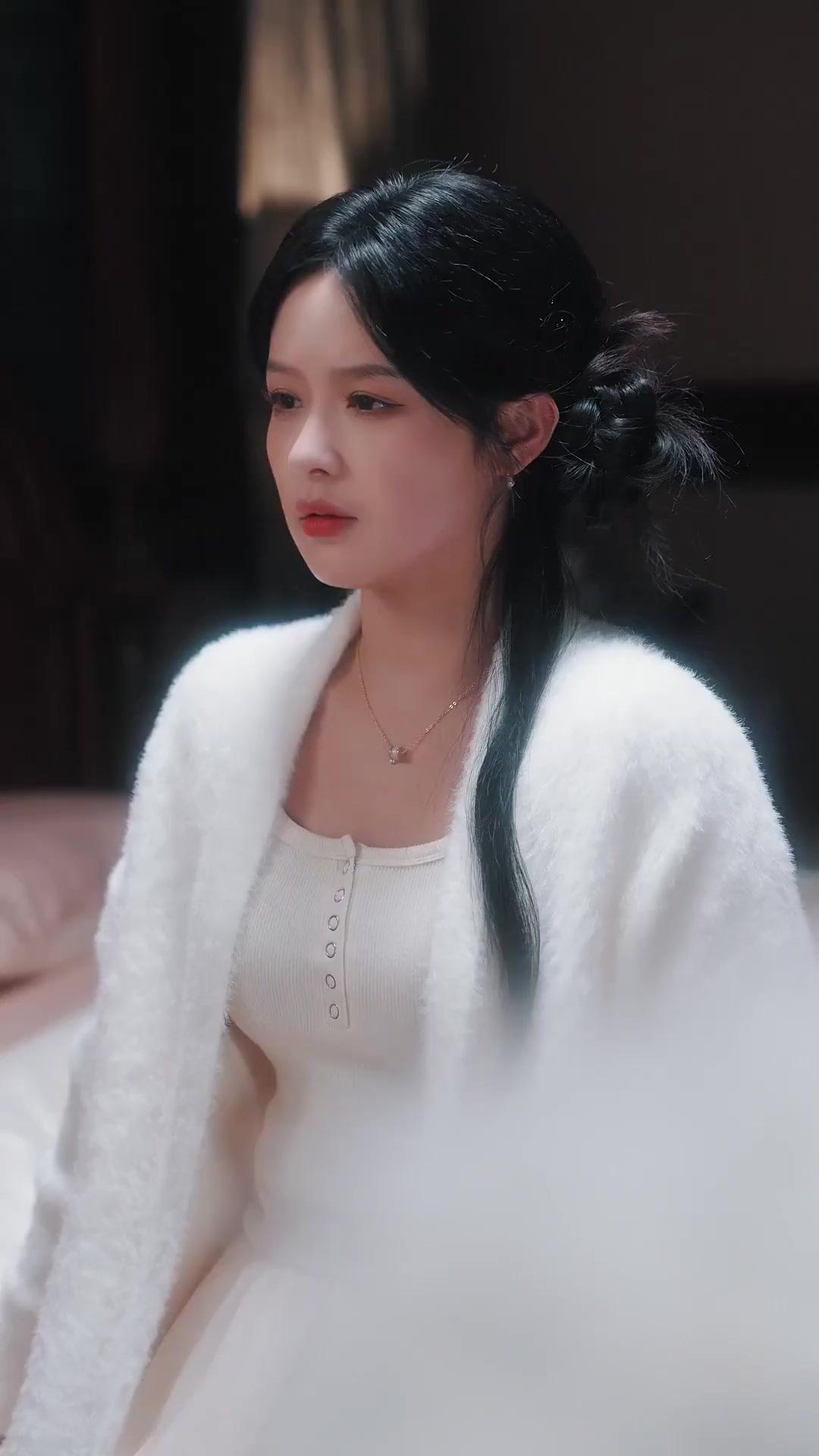 (Dubbed)Runaway Love