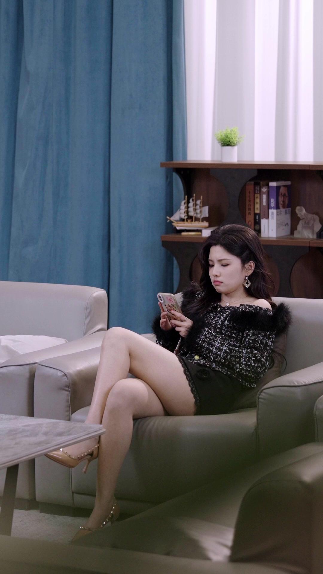 His Love, Her Weapon