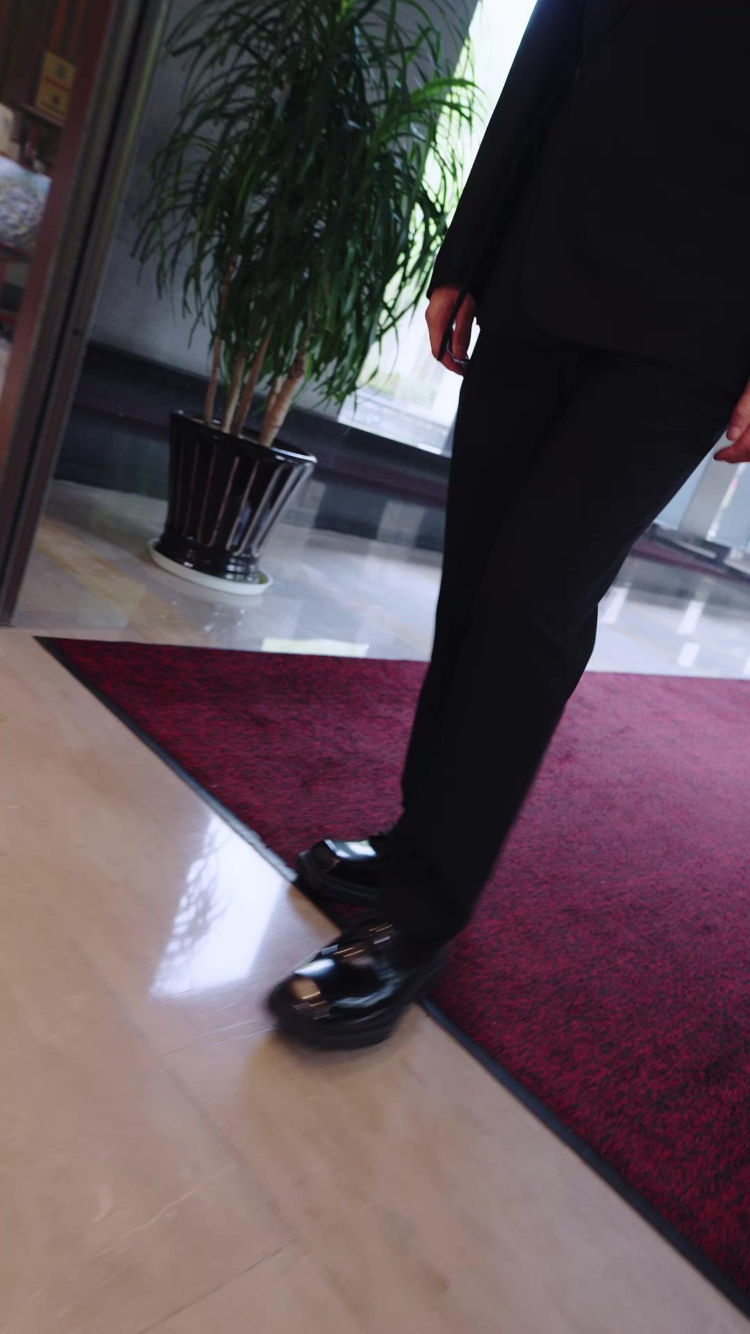 MAMAN MÉNAGÈRE : SON RETOUR FOU