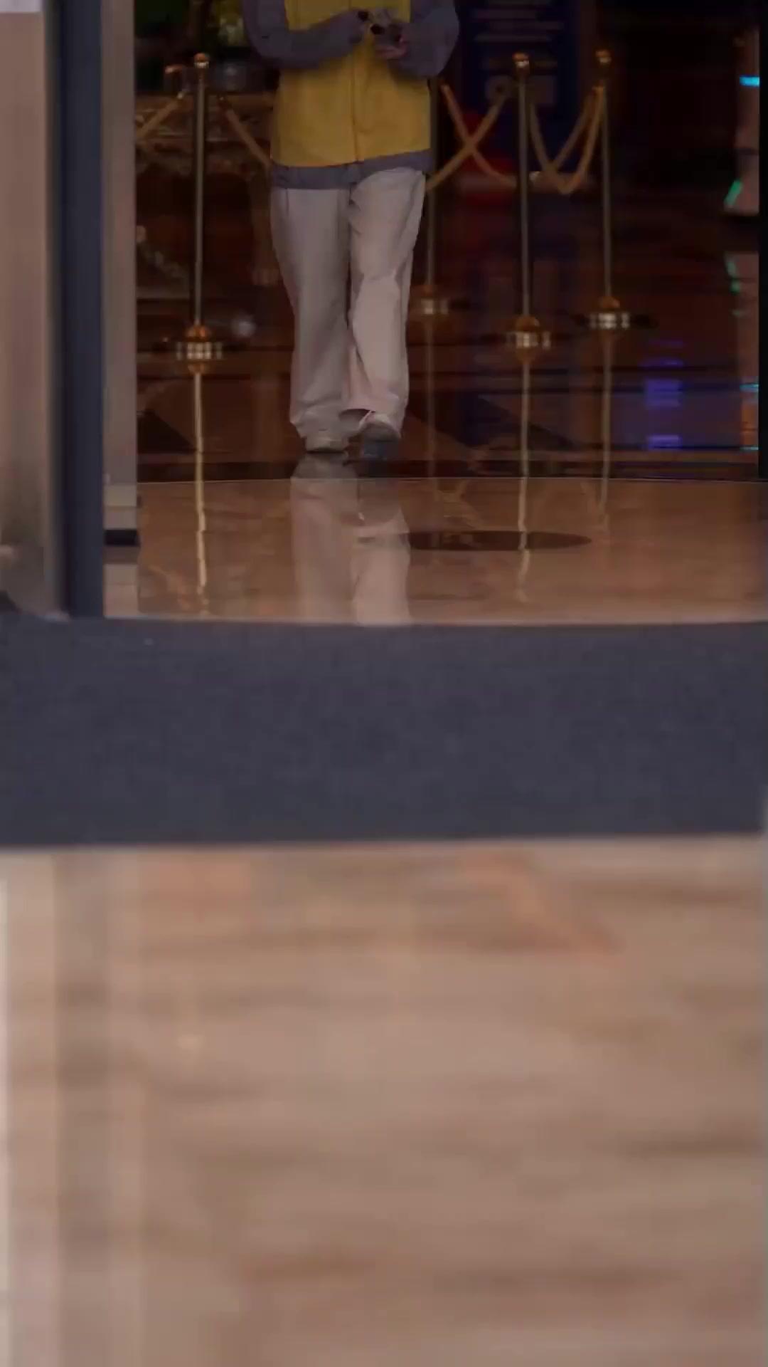 (吹き替え) 人生リセット！拾った男は御曹司だった！？