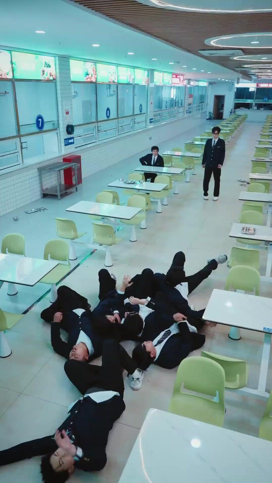 (더빙) 전학생, 그놈이 왔다