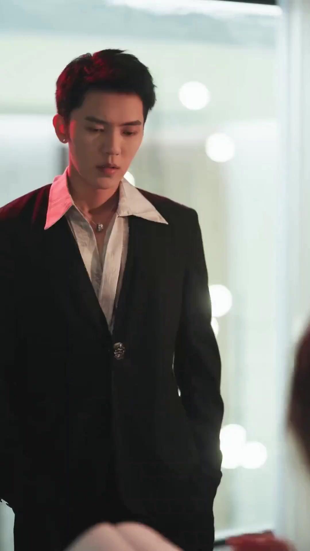 (Dublagem)Presas no Romance Errado