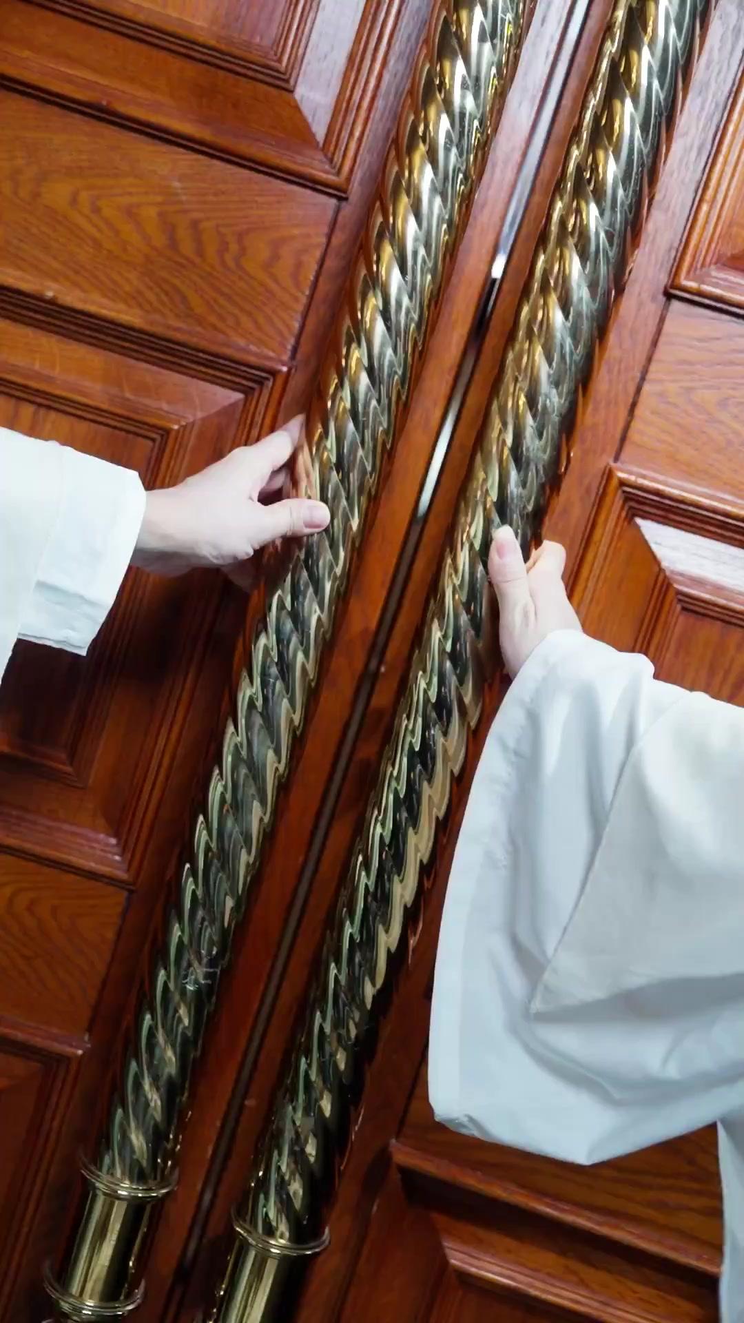 الفتاة المتمردة