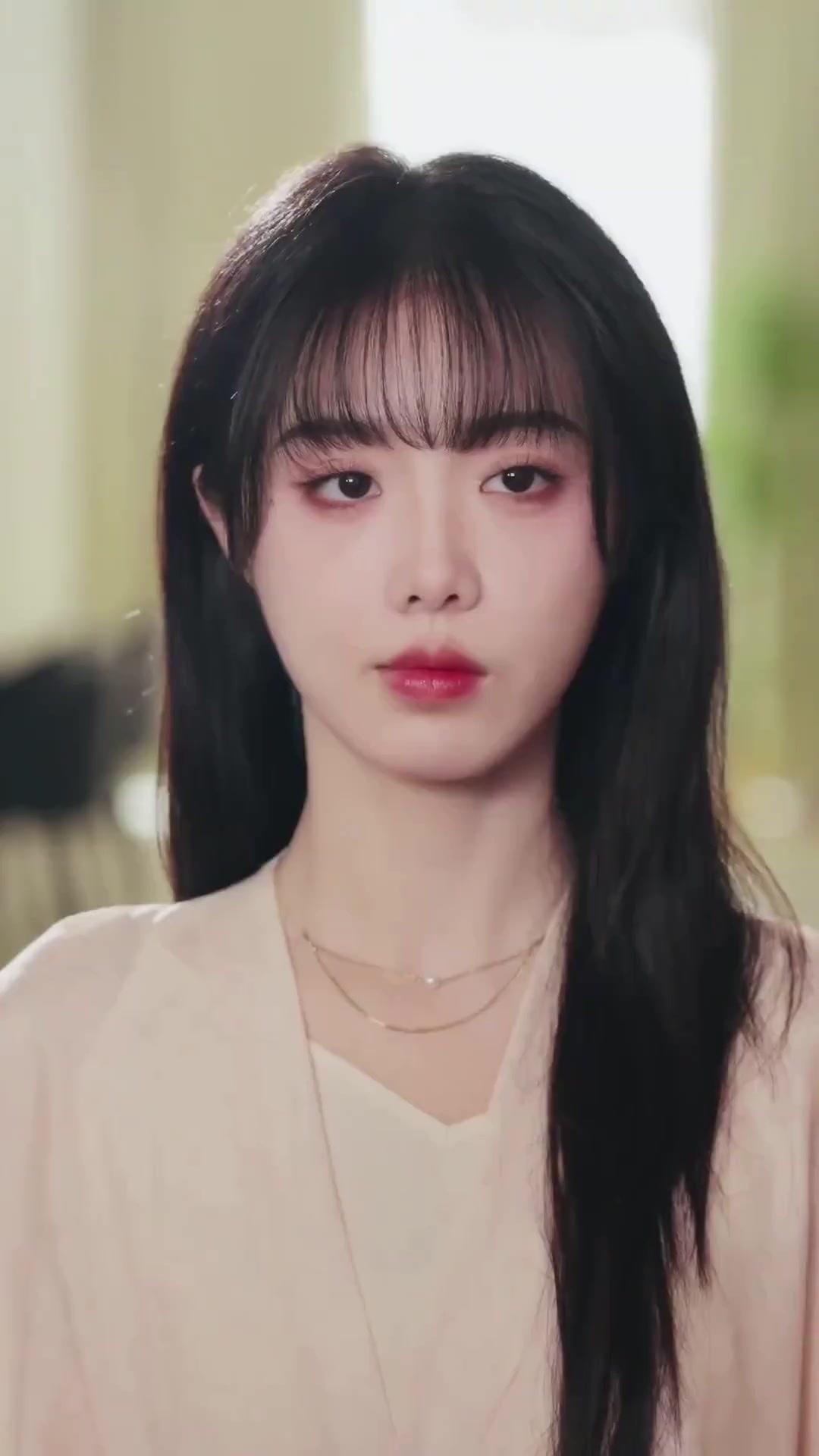 (Doublage) UNE ROSE À ÉPINES