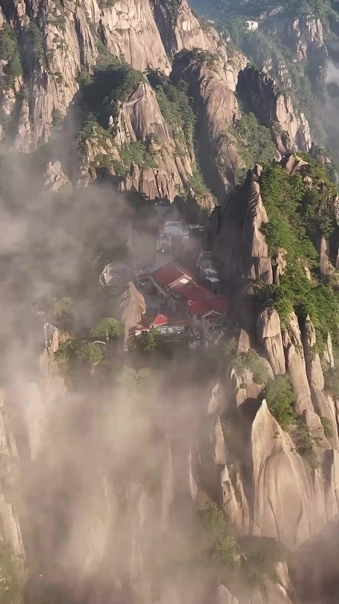 Fu Long Dağı'ndan İnmiş Efendi