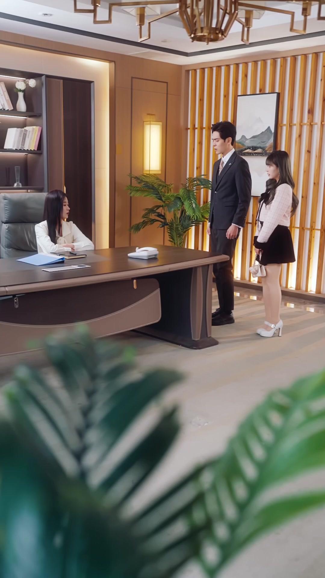 Air Mata di Balik Topeng Bisu