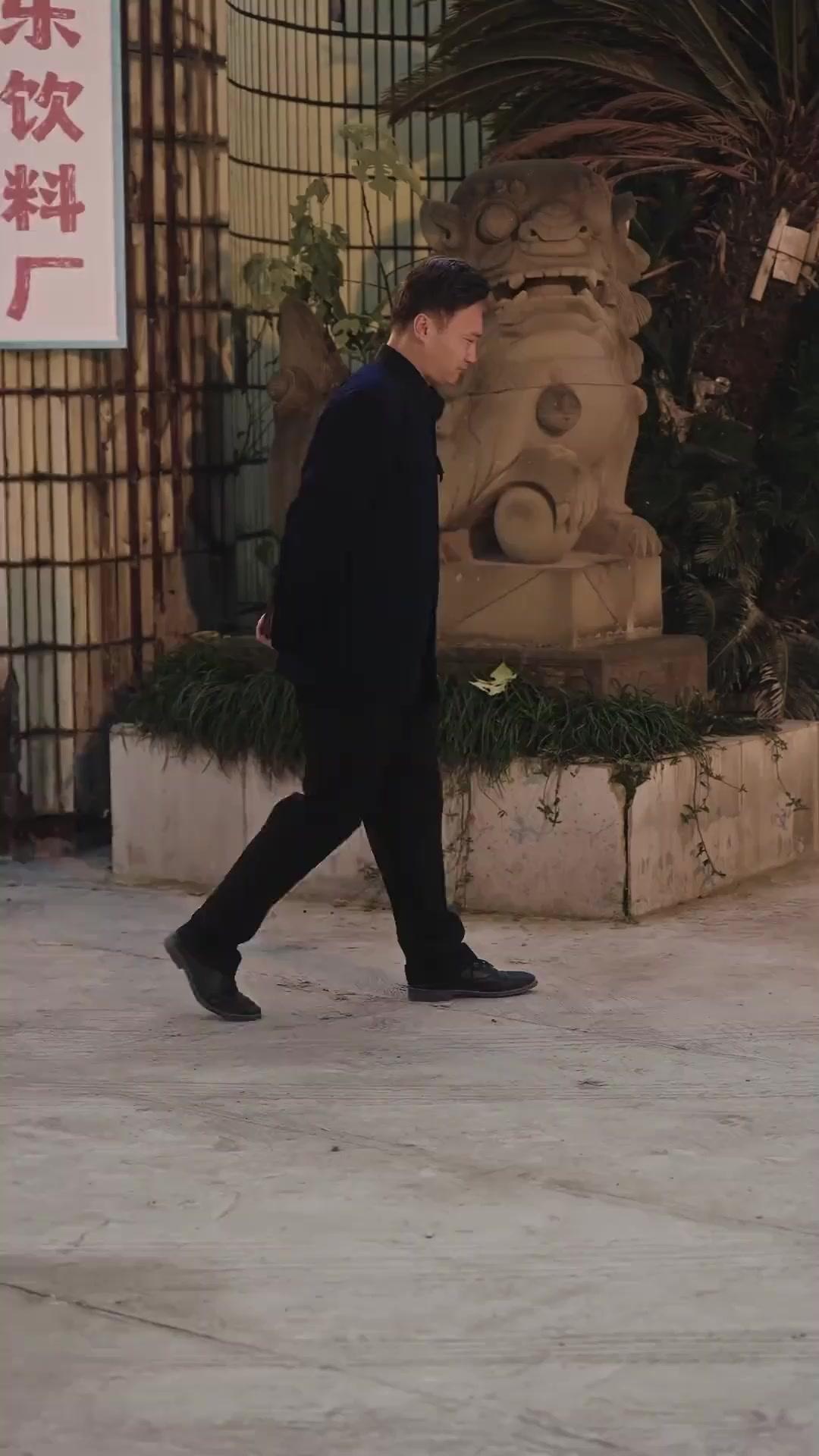 قلبي معلّق بدعائهم