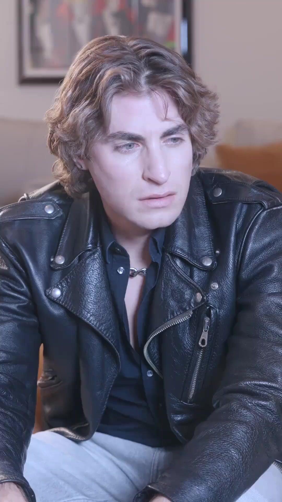 (Doublage)30 ANS CONGELÉE, 3 FRÈRES REGRETTENT