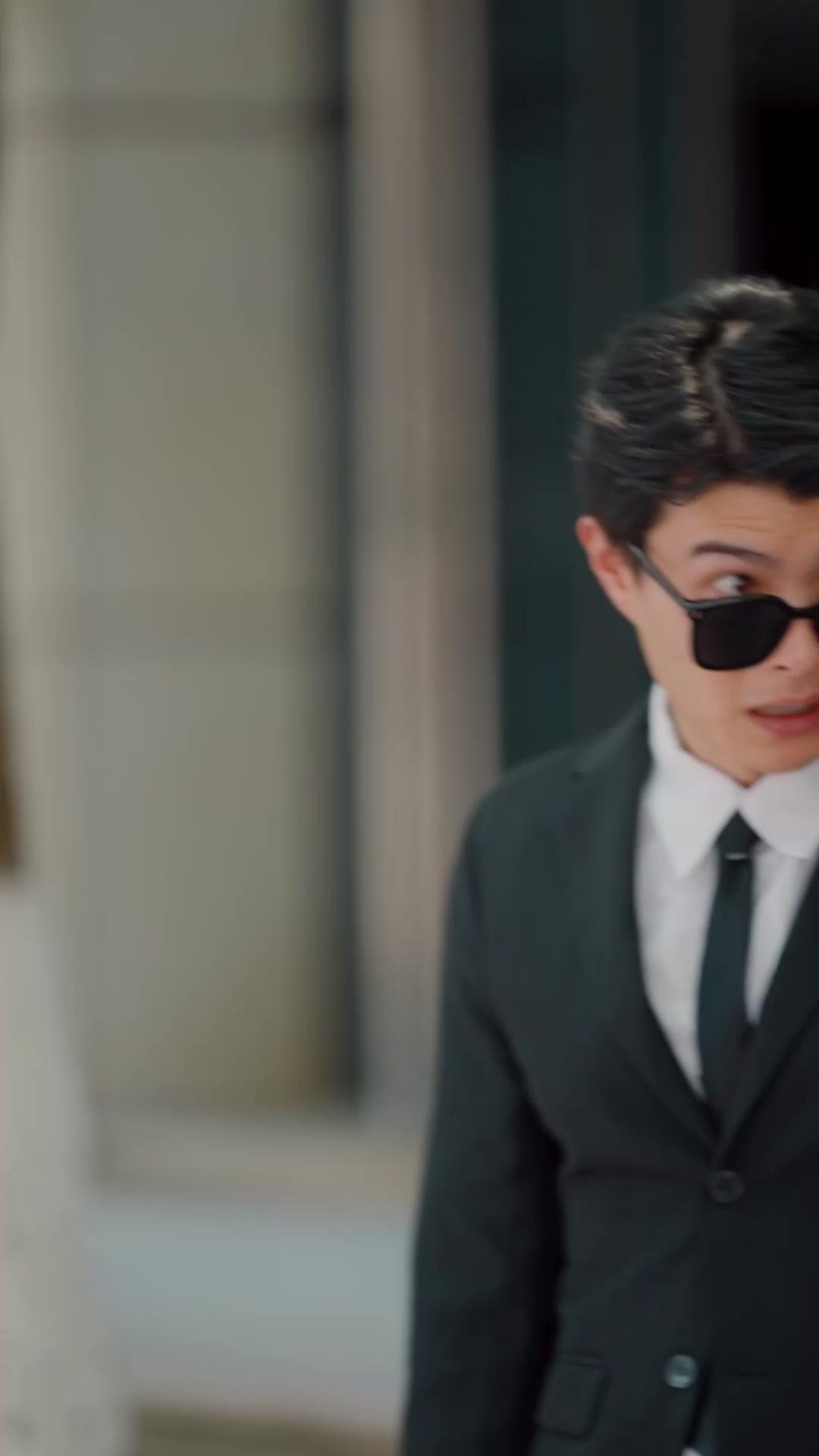 A Rainha da Escola e Eu: Redimir ou Morrer