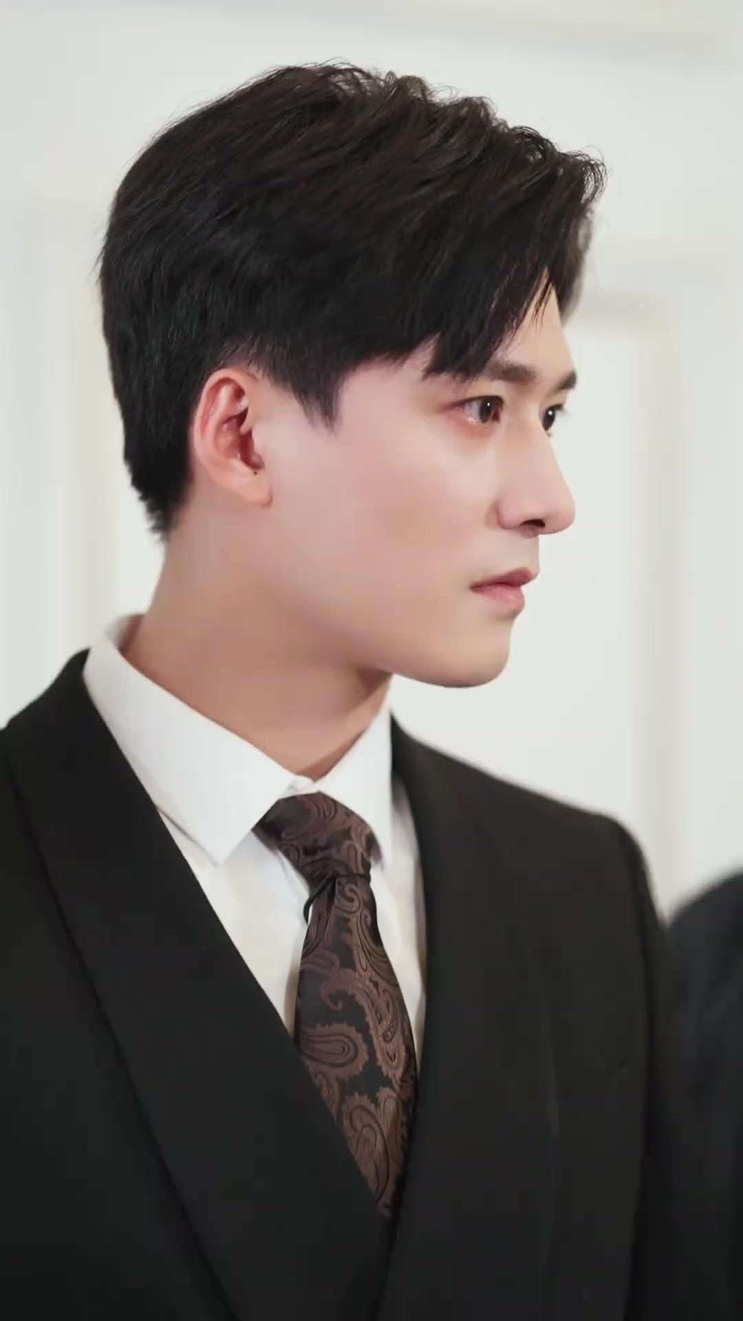 (พากย์เสียง) บอสคะ จริงๆฉันรักเงินมากกว่า