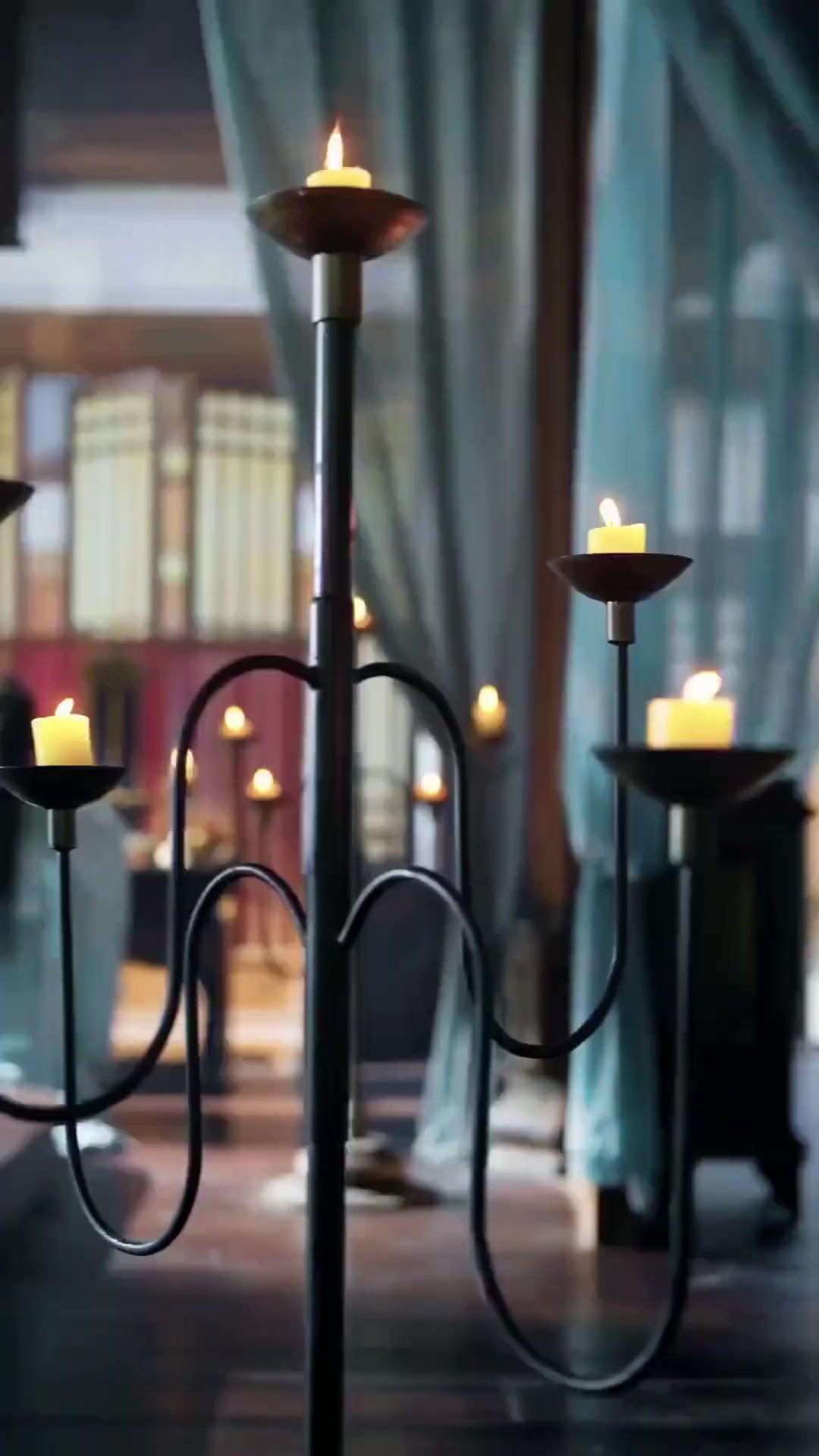 (Doblado)Alteza, es tarde para arrepentirse