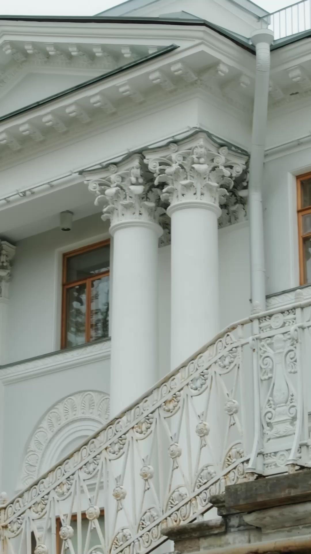 A Empregada Secreta do Chefe da Máfia