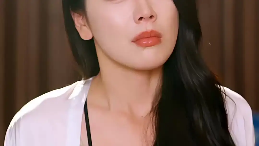 Silk vs. Pinstripes: A Power Tango