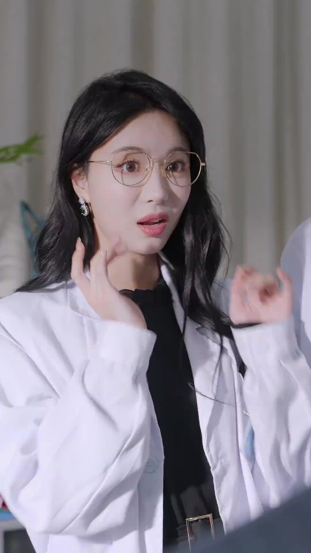 Dokter Jenius Mau Cerai