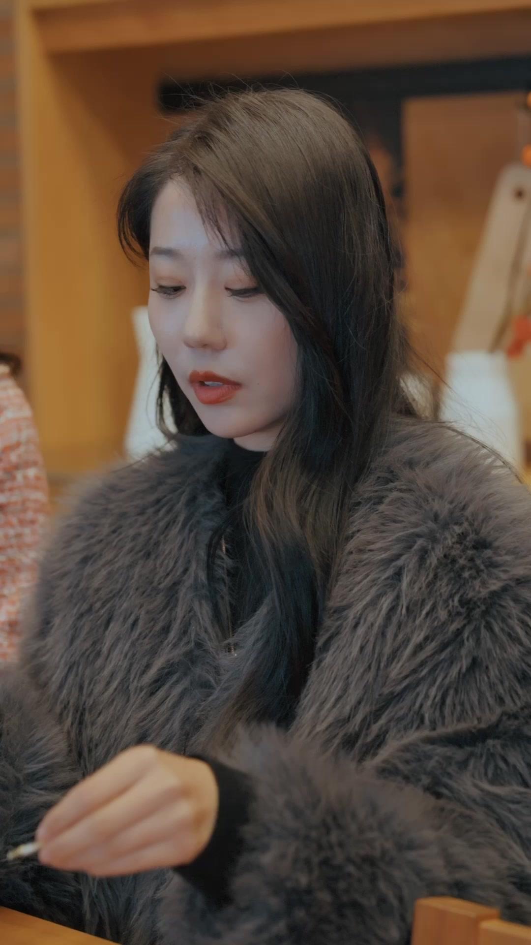 Istri Bos Bosan, Mulai Kerja Hari Ini