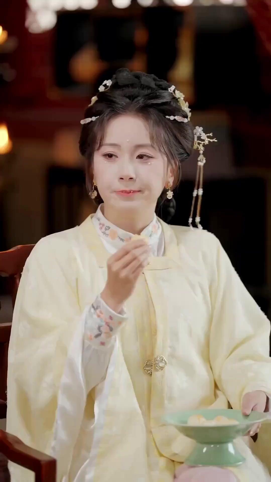 (Dubbed) Wow! Nap Girl Runs the Harem