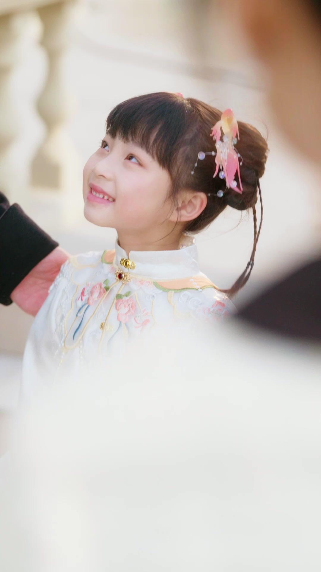 小小姐回歸：後爸寵上天