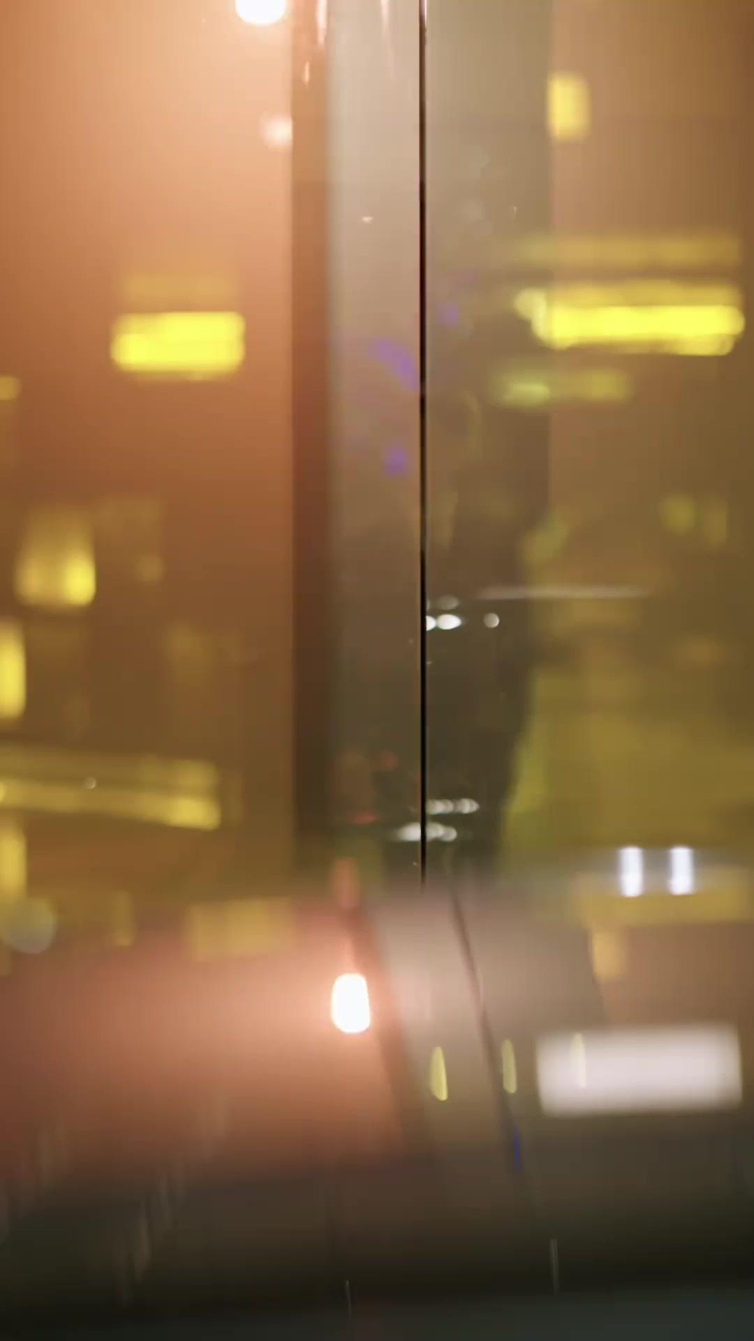 احتضانك قبل الغروب