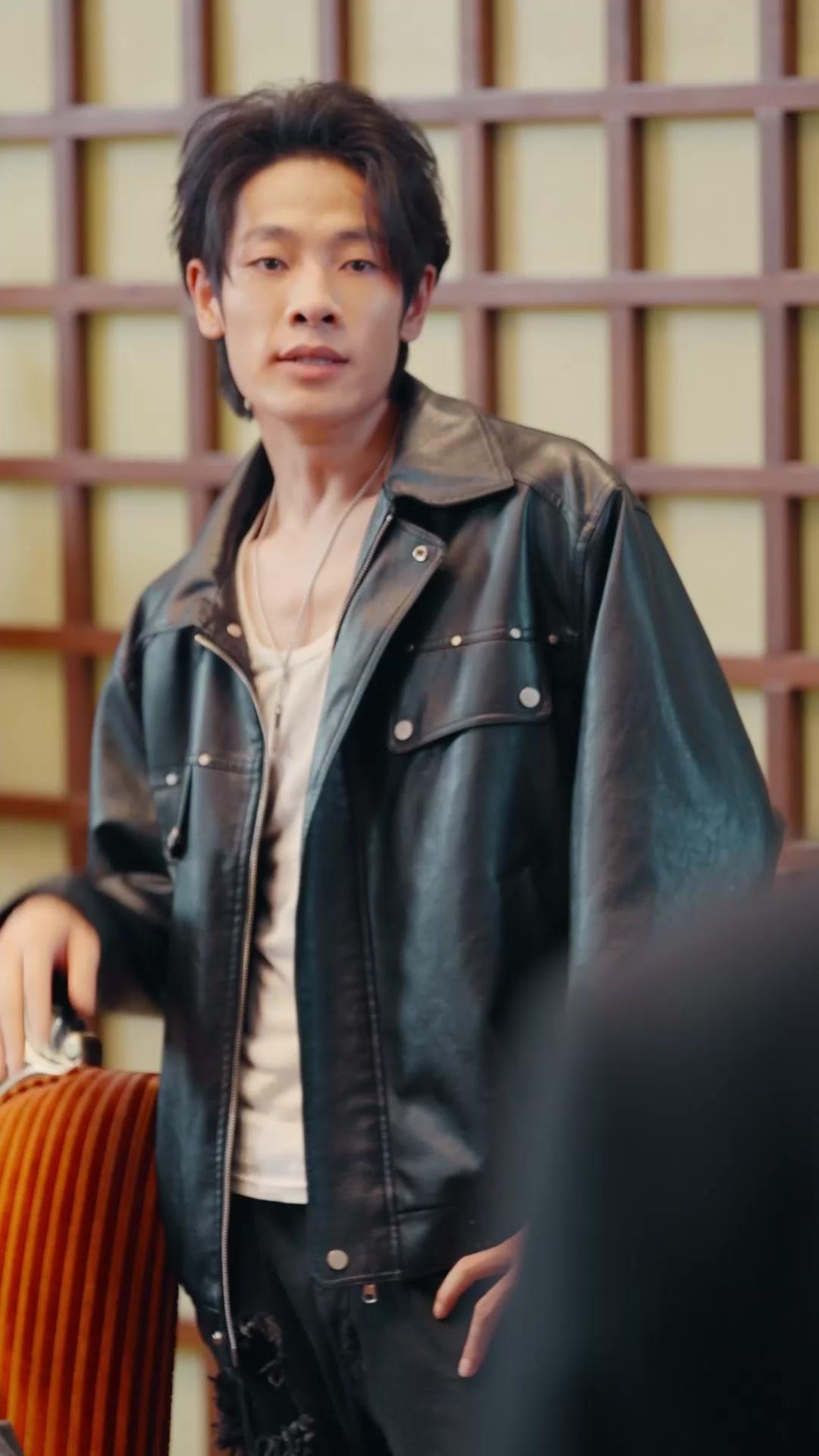 Terjebak di Dunia Novel