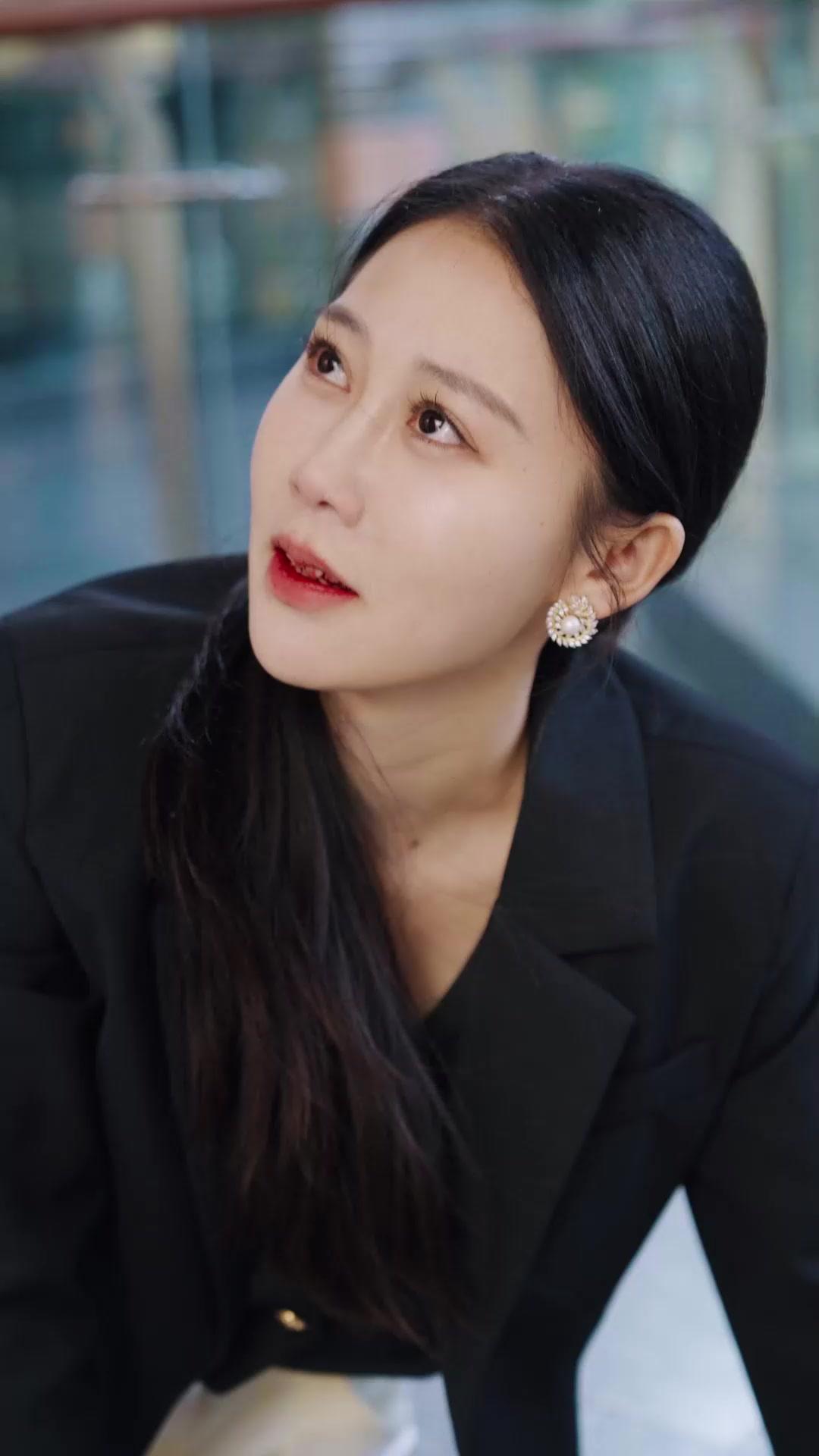 الصديقة الخائنة