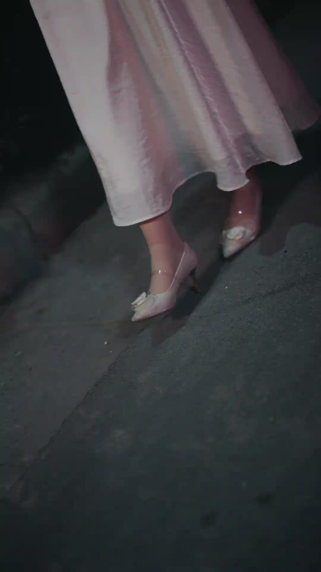  لا تدللني يا زوجي… فأنا الوريثة المزيفة