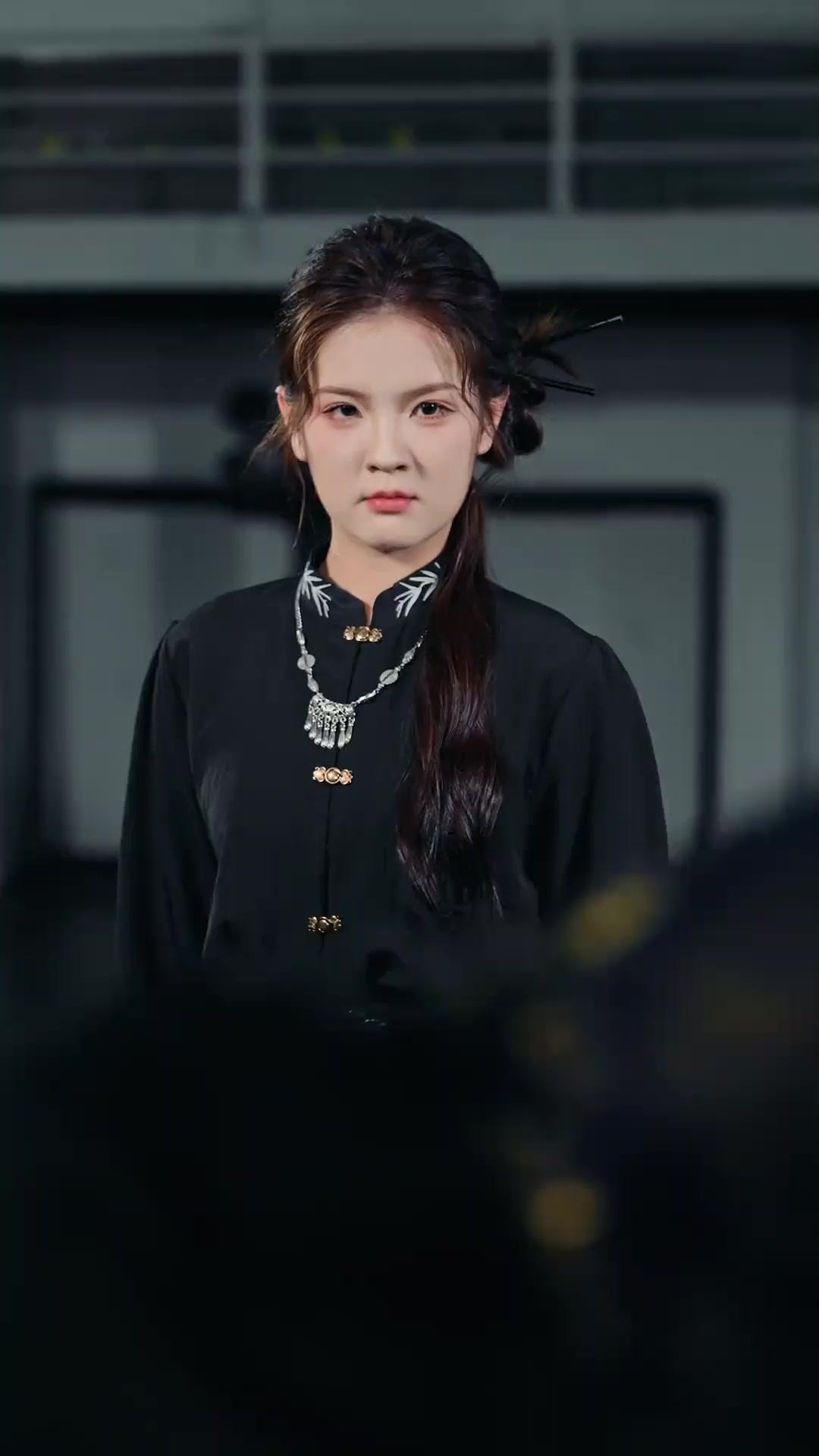 (Sulih suara)Tukang Sapu,Penguasa Arena