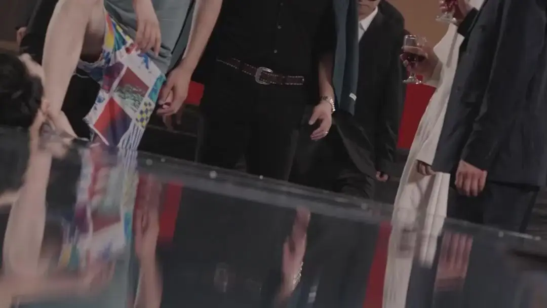 The Fighter Comes Back: When the Stage Becomes a Trapdoor