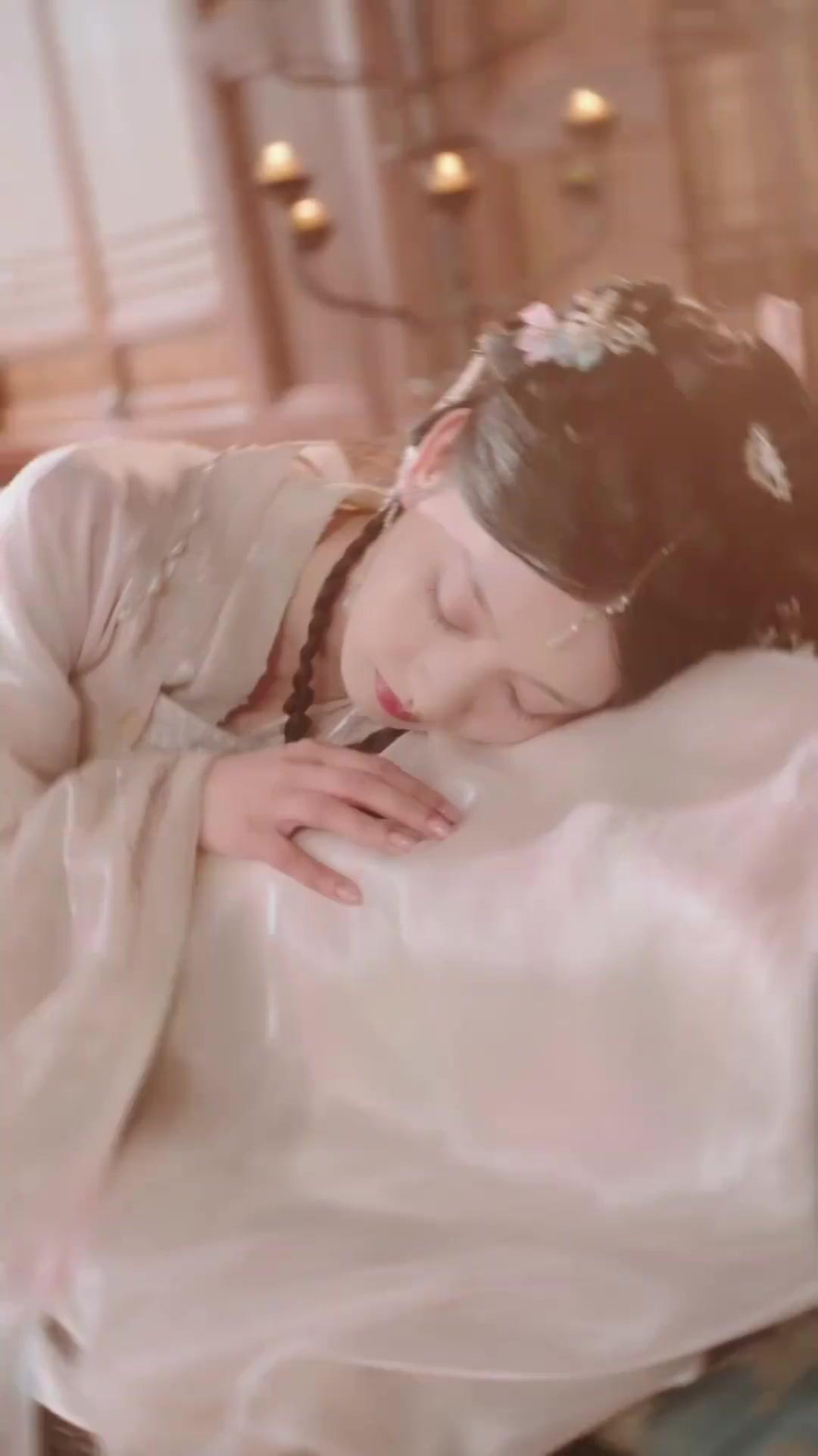 พี่สาวแย่งผัวข้า  แต่พี่ชายใหม่เอ็นดูข้ายิ่งกว่า 