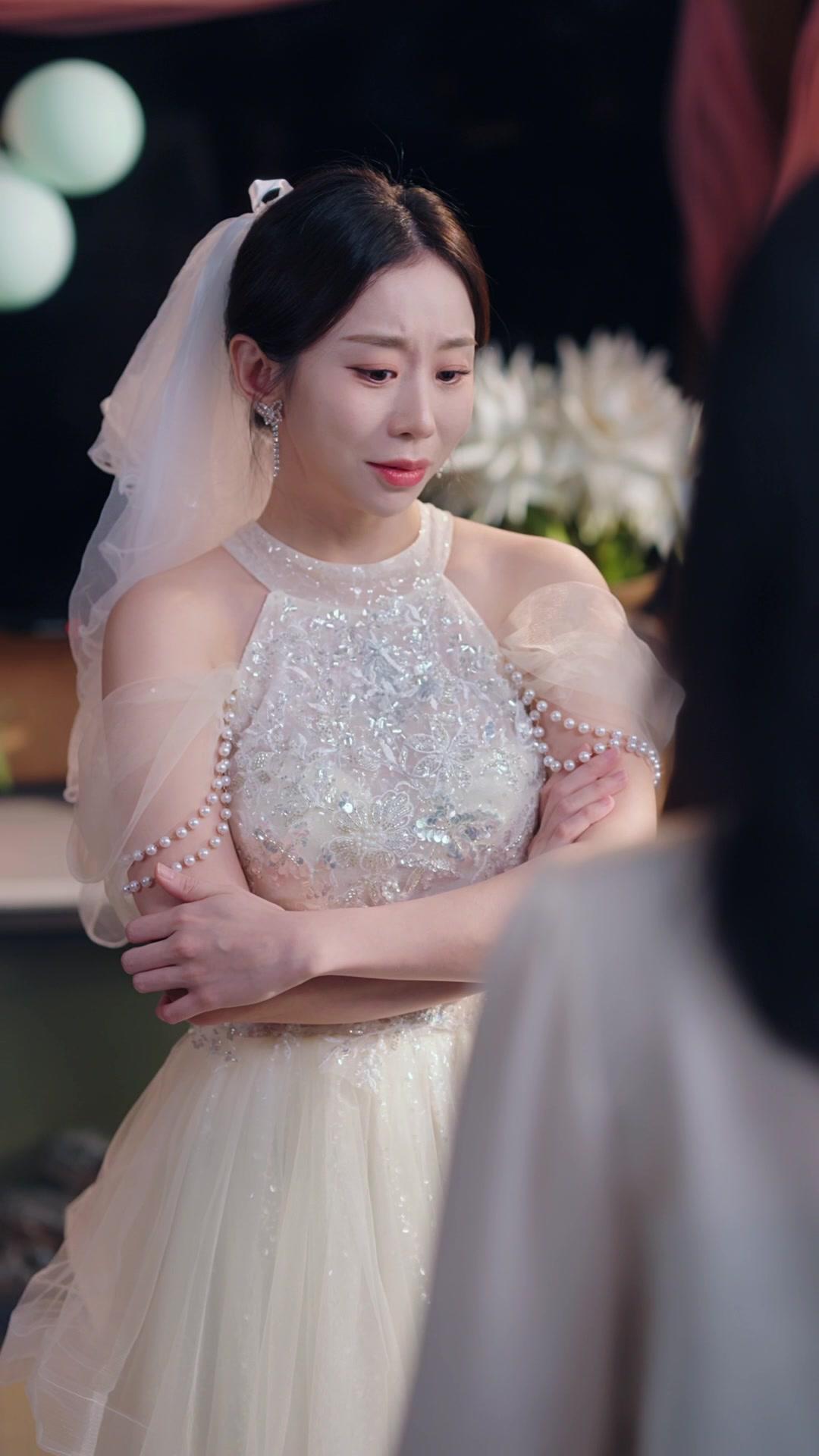 My Fake Wife Is the Real Billionaire?