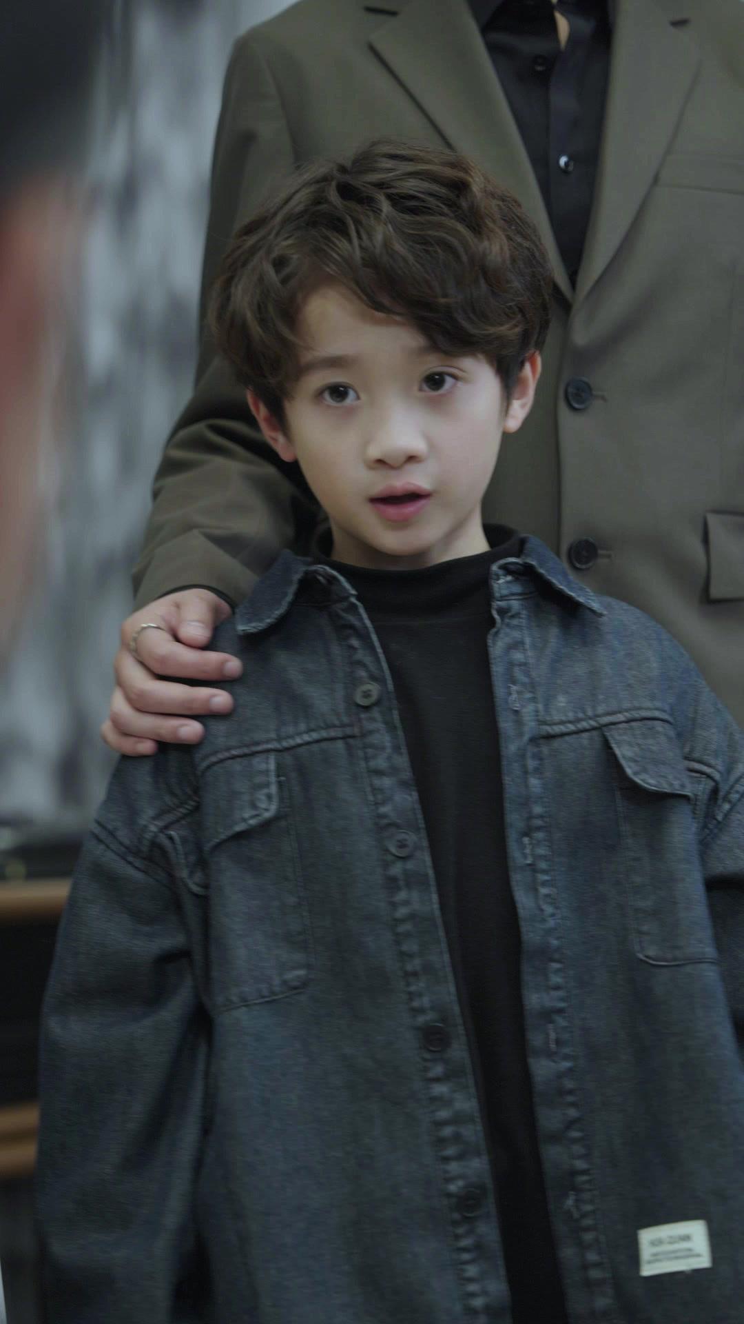 PAPA MILLIARDAIRE, FOU D'AMOUR