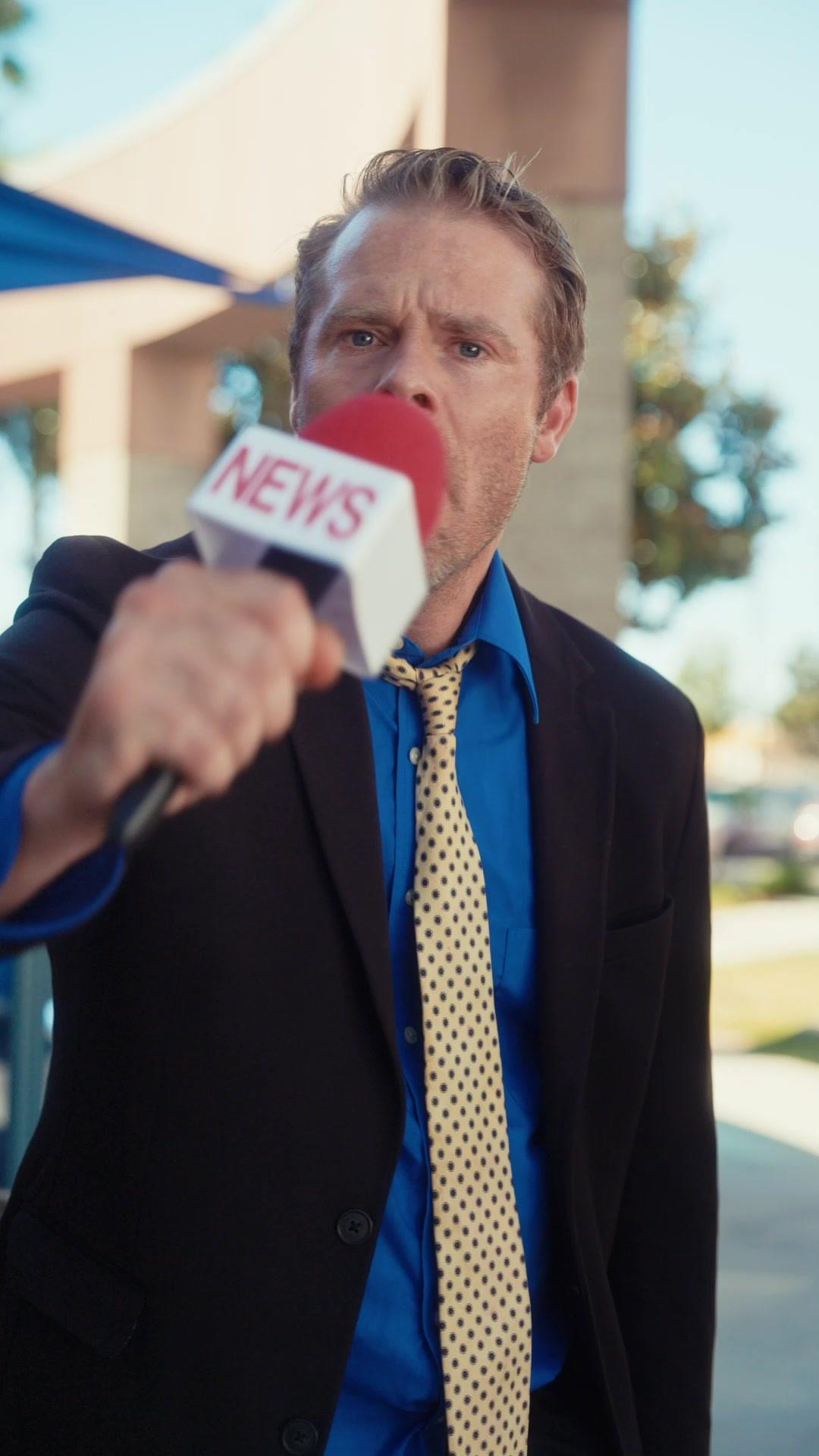 Pregnant with Billionaire's Twins, Love Begins